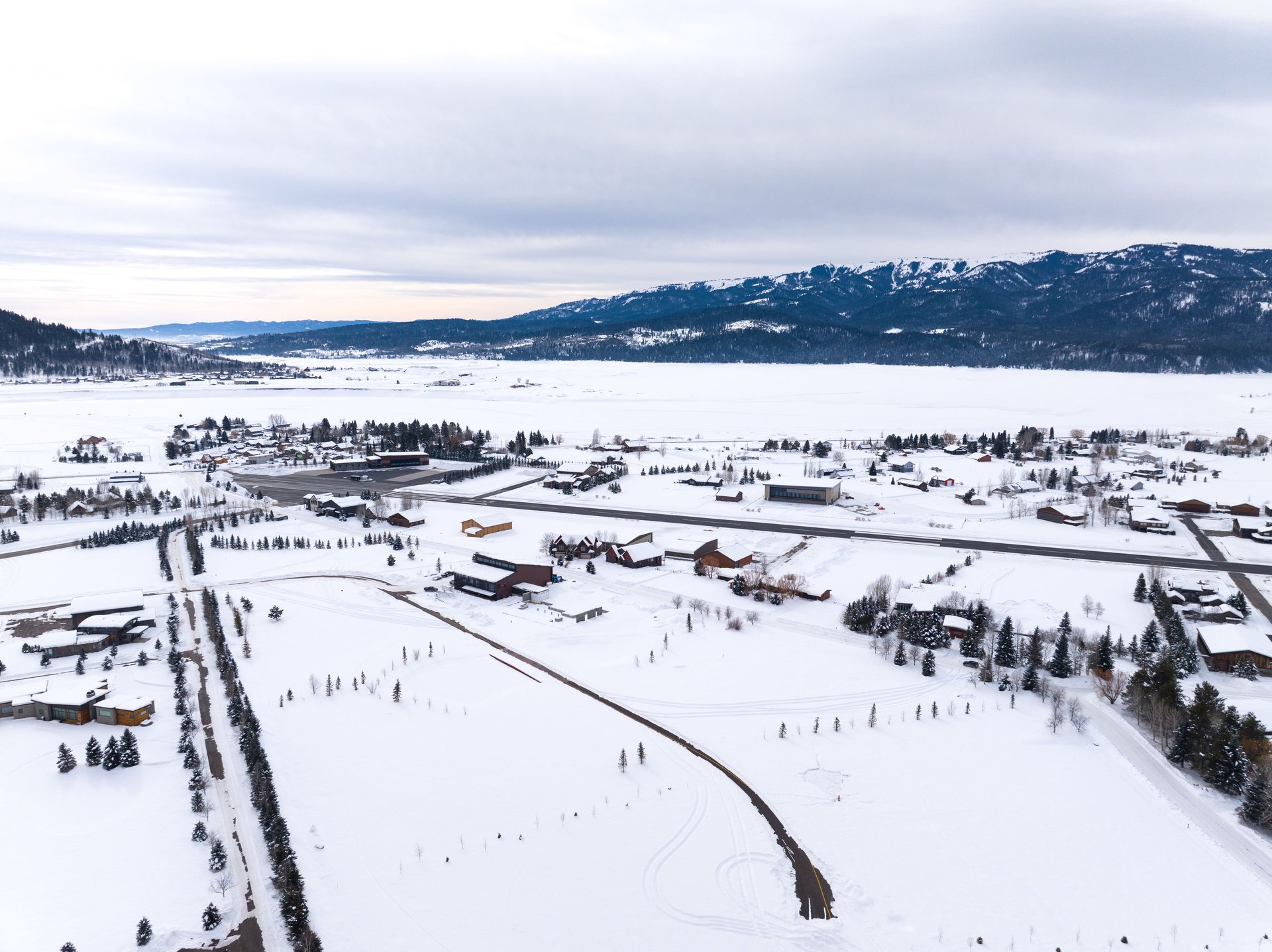 208 ALPINE VILLAGE CIRCLE