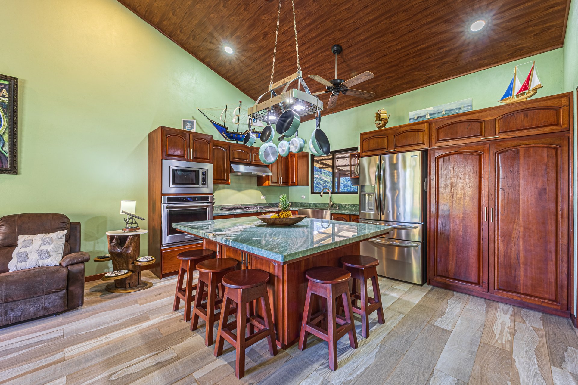 Mountain Farm & Homestead Opportunity in San Josecito, Costa Rica