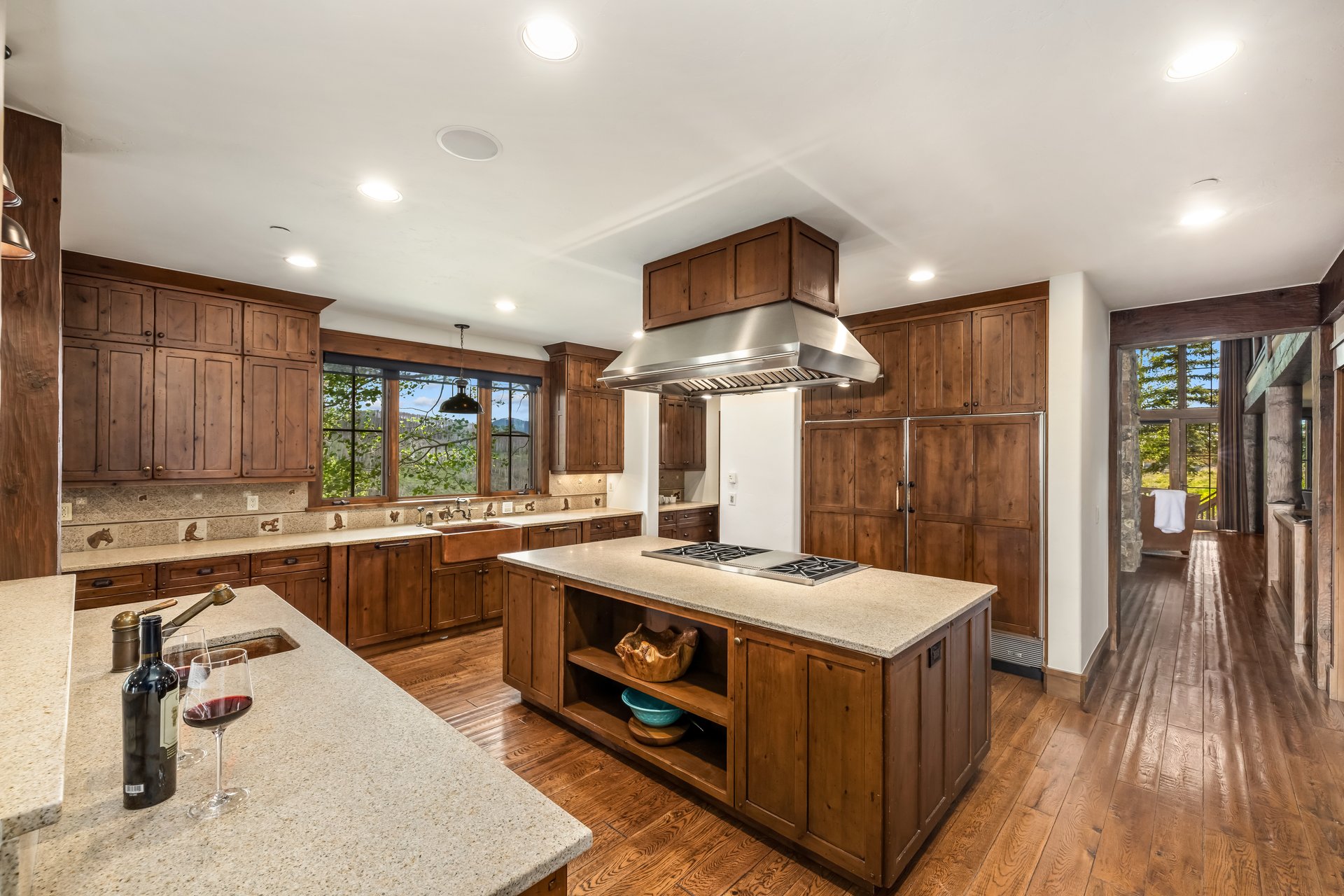 1092 The Summit Trail