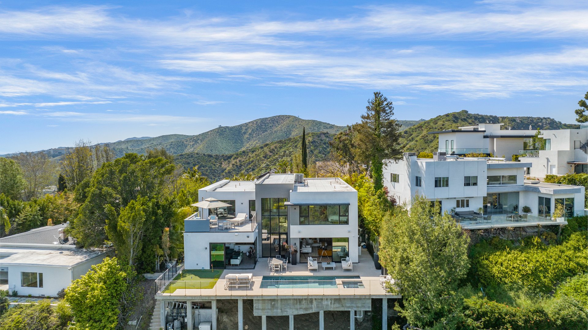 1172 Linda Flora Dr