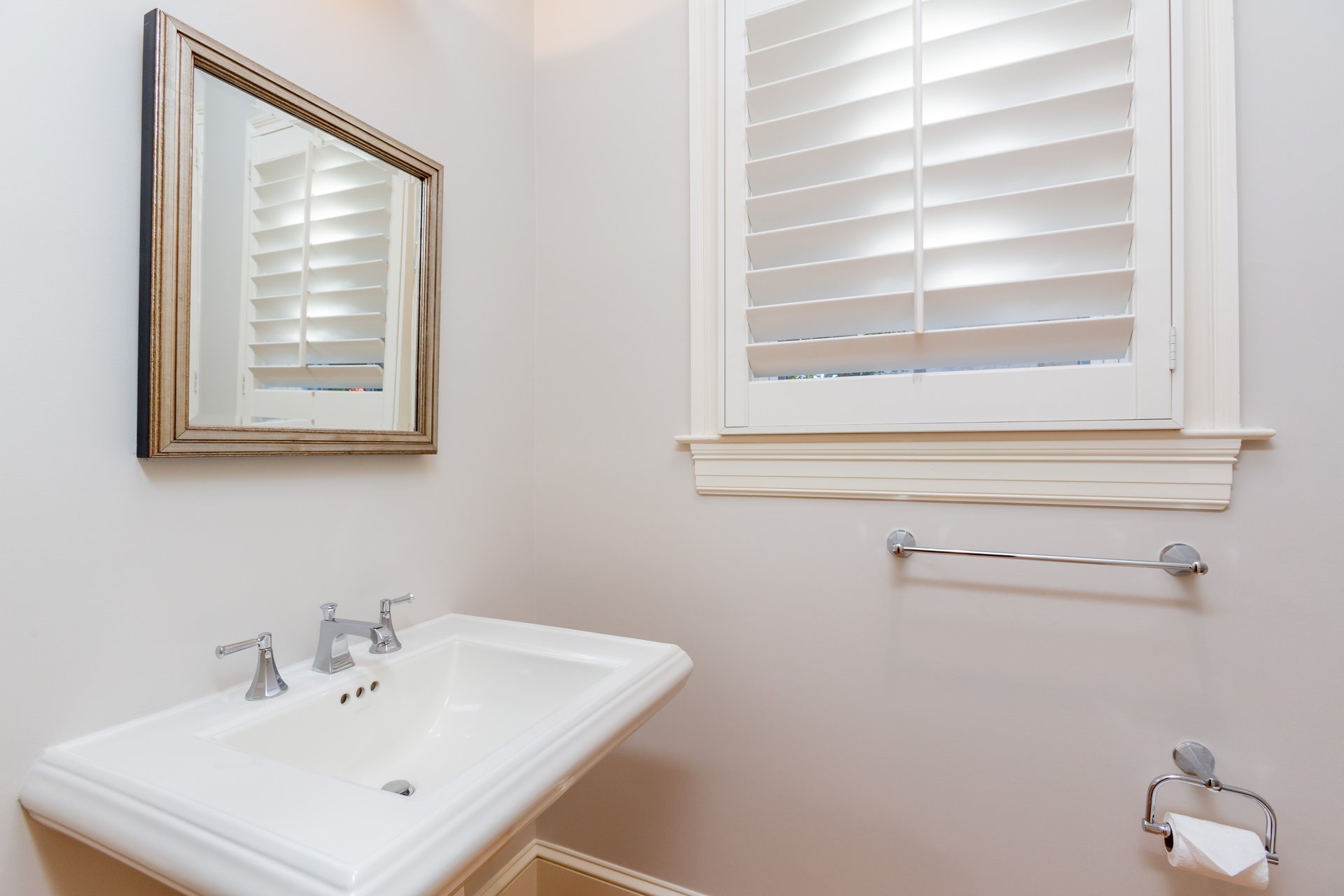 2608 36th Place NW