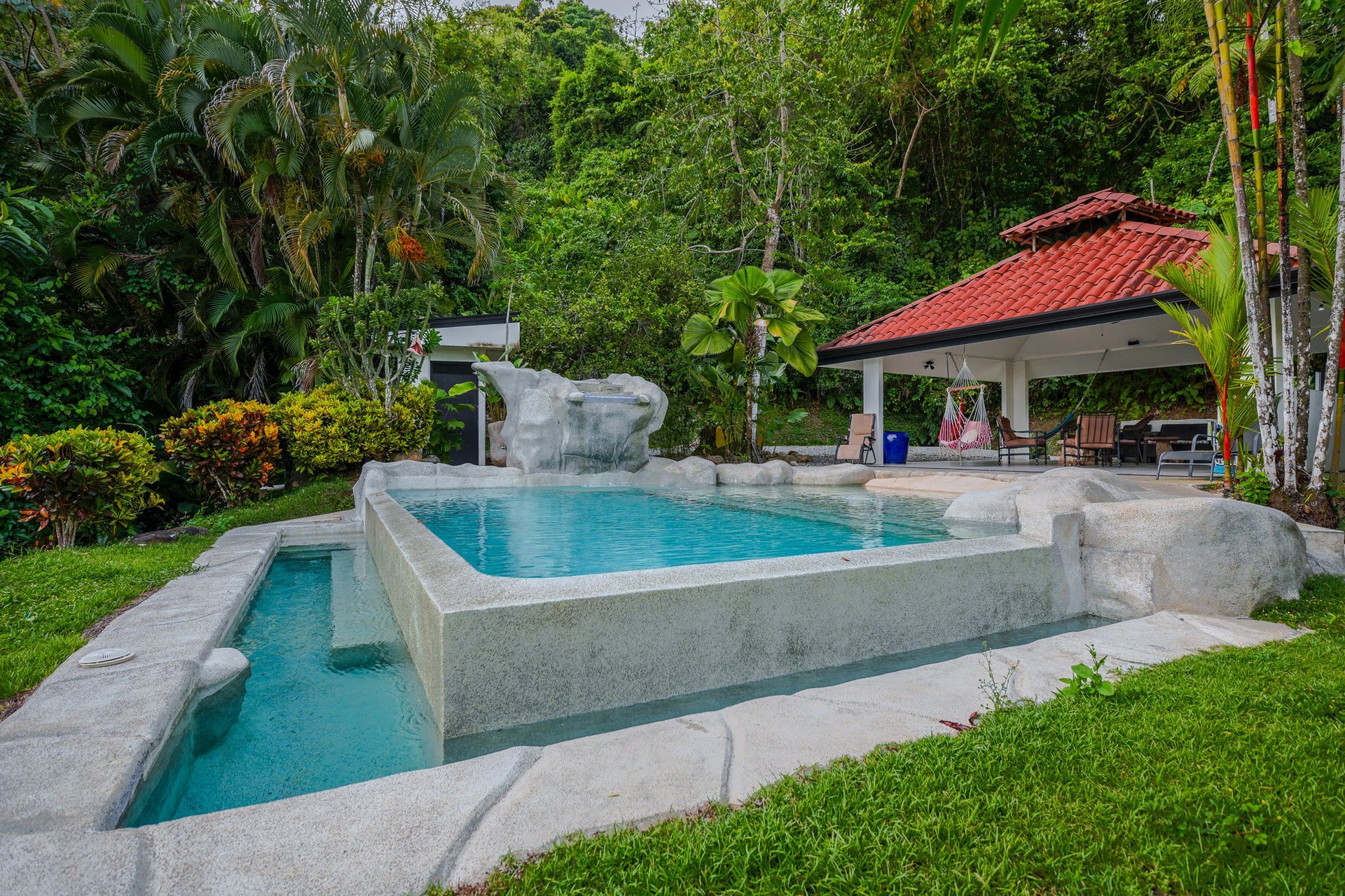 Casa La Roca, Whale's Tail 3 Bedroom Home In Uvita!