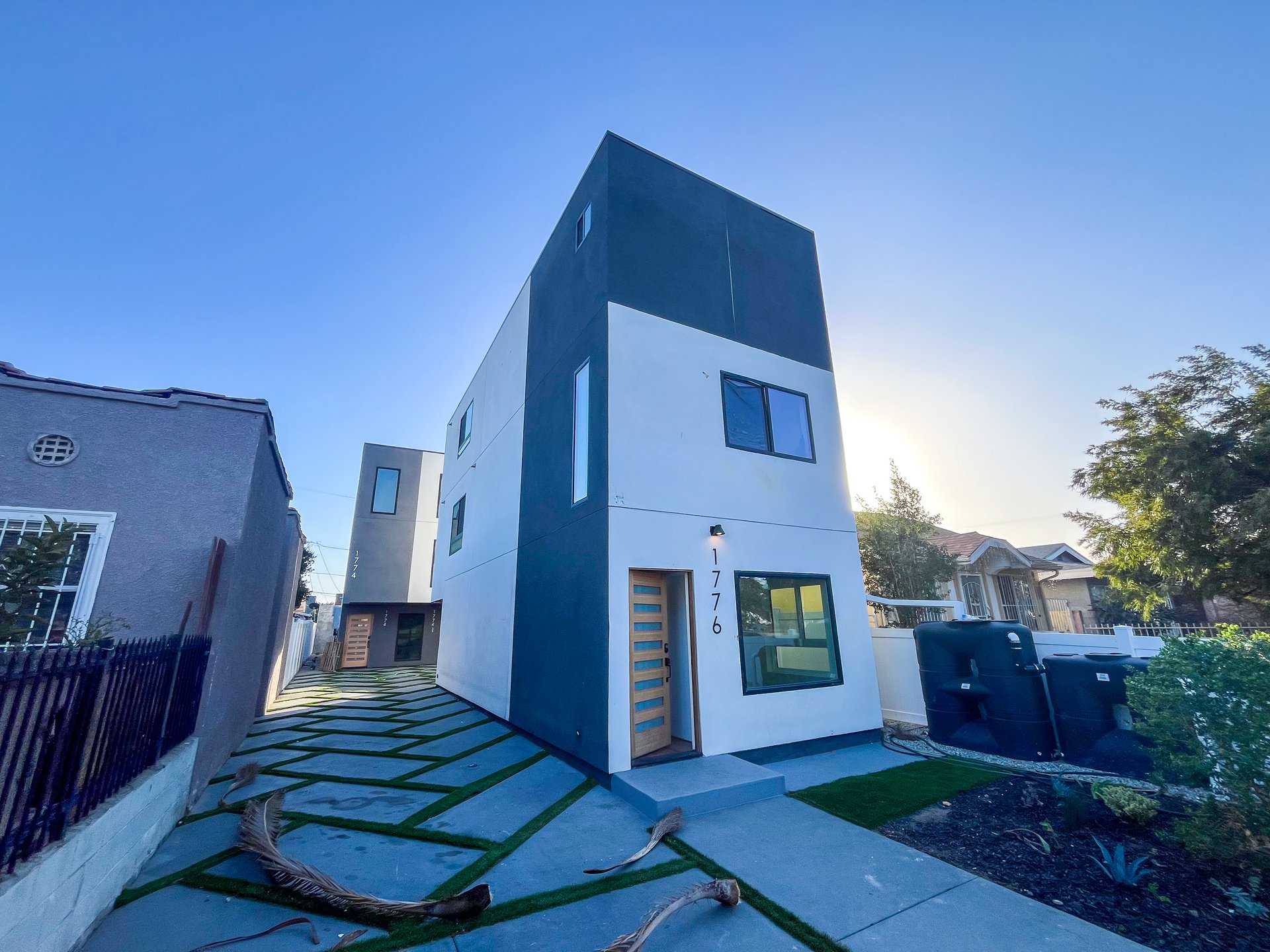Brand-New Luxury Triplex in Jefferson Park
