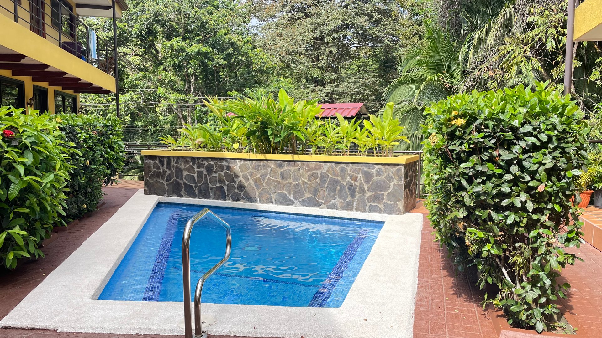 Casa Su - Best Priced Renovated Condo in Prime Manuel Antonio