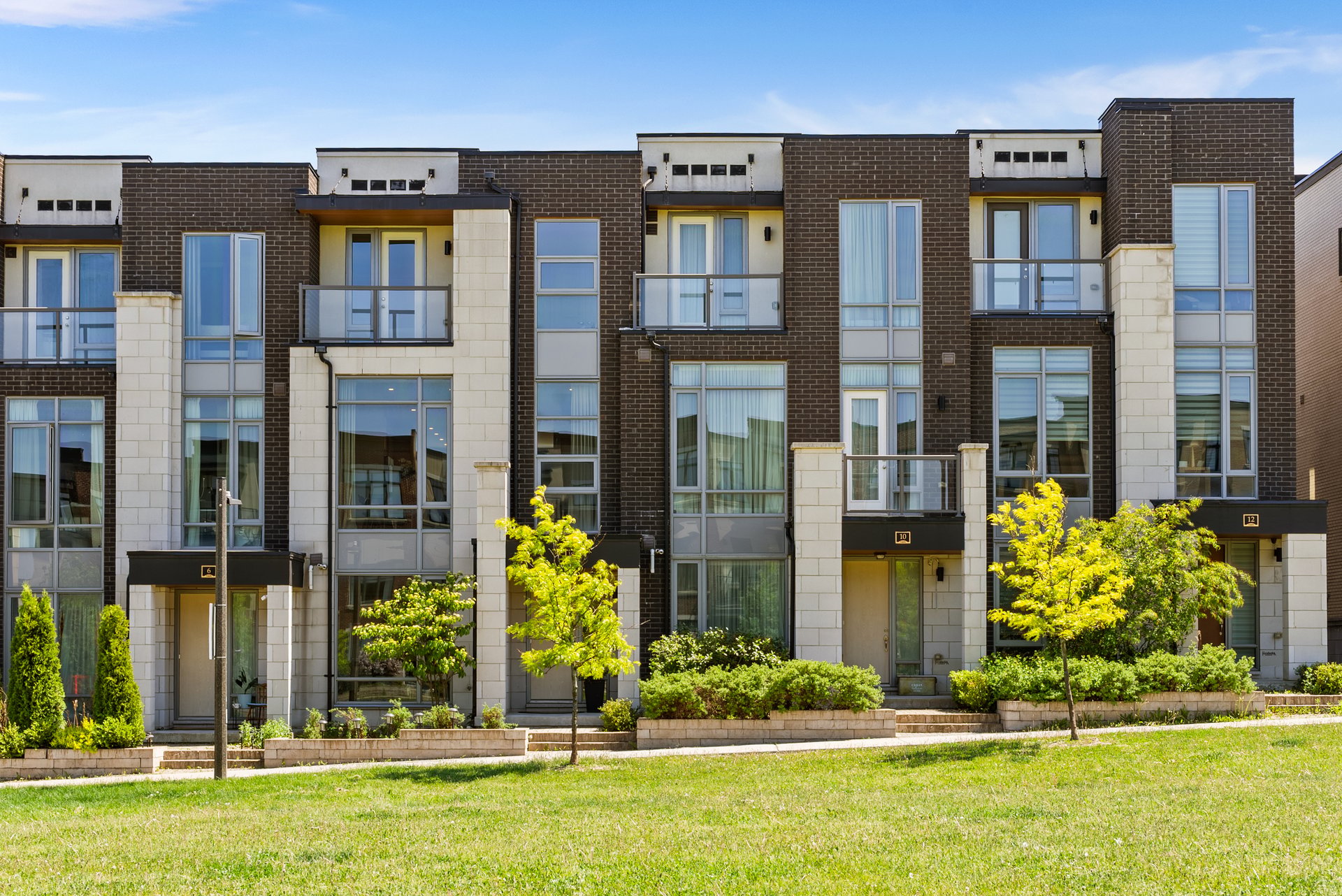 SOLD: Luxury Freehold Townhome