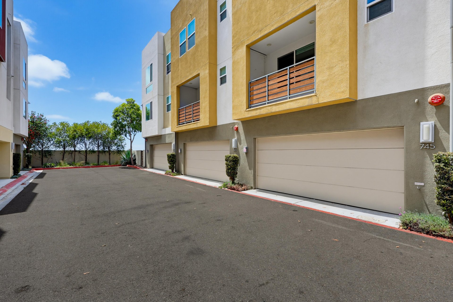 745 Shoreline Rd