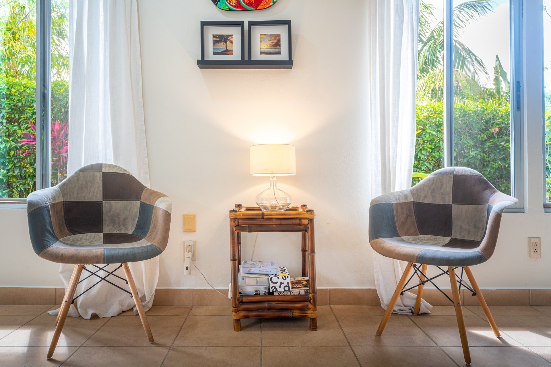 Casa Luna, 3bed /3bath Private Oasis, Convenient Location