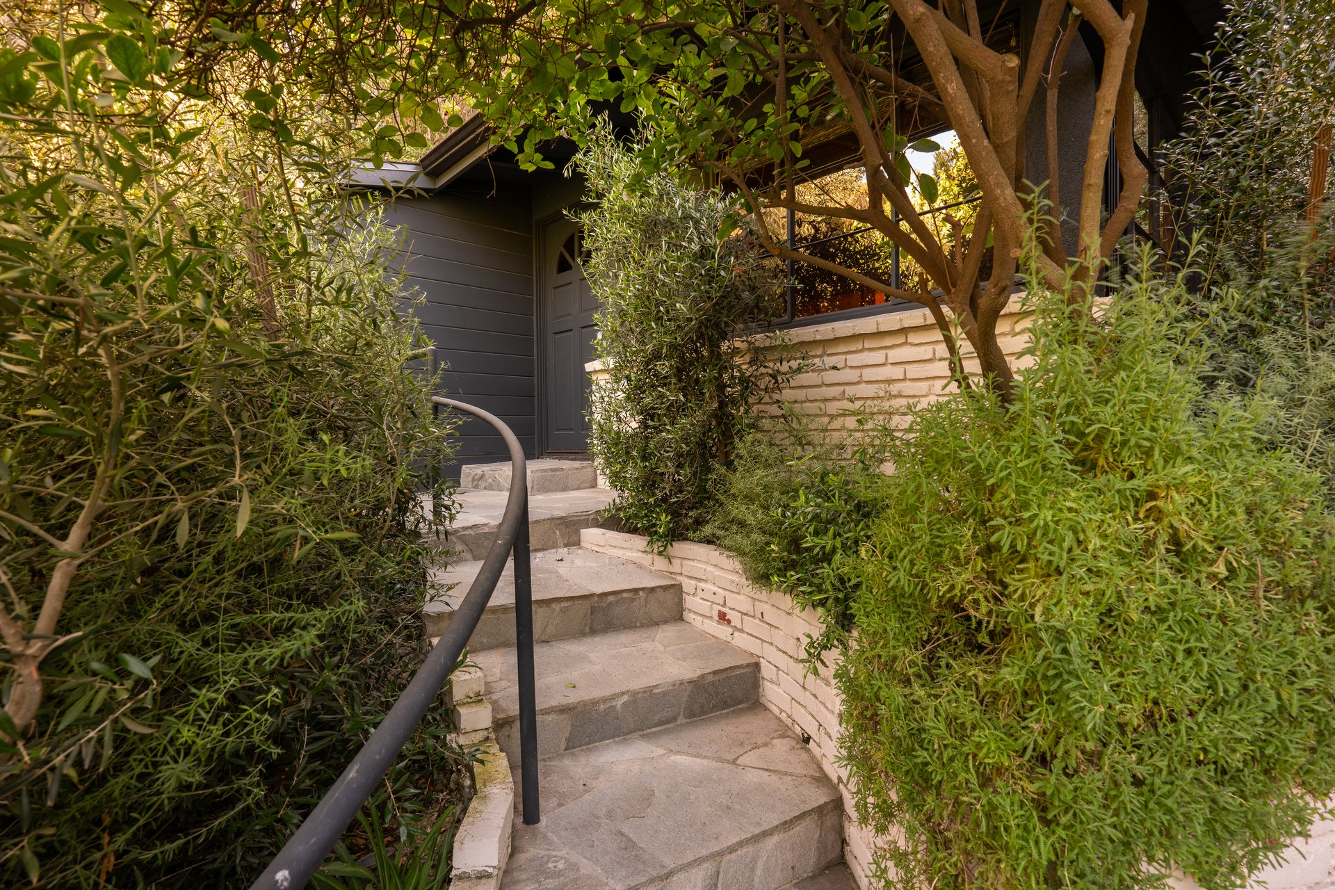 4157 Sunswept Dr, Studio City
