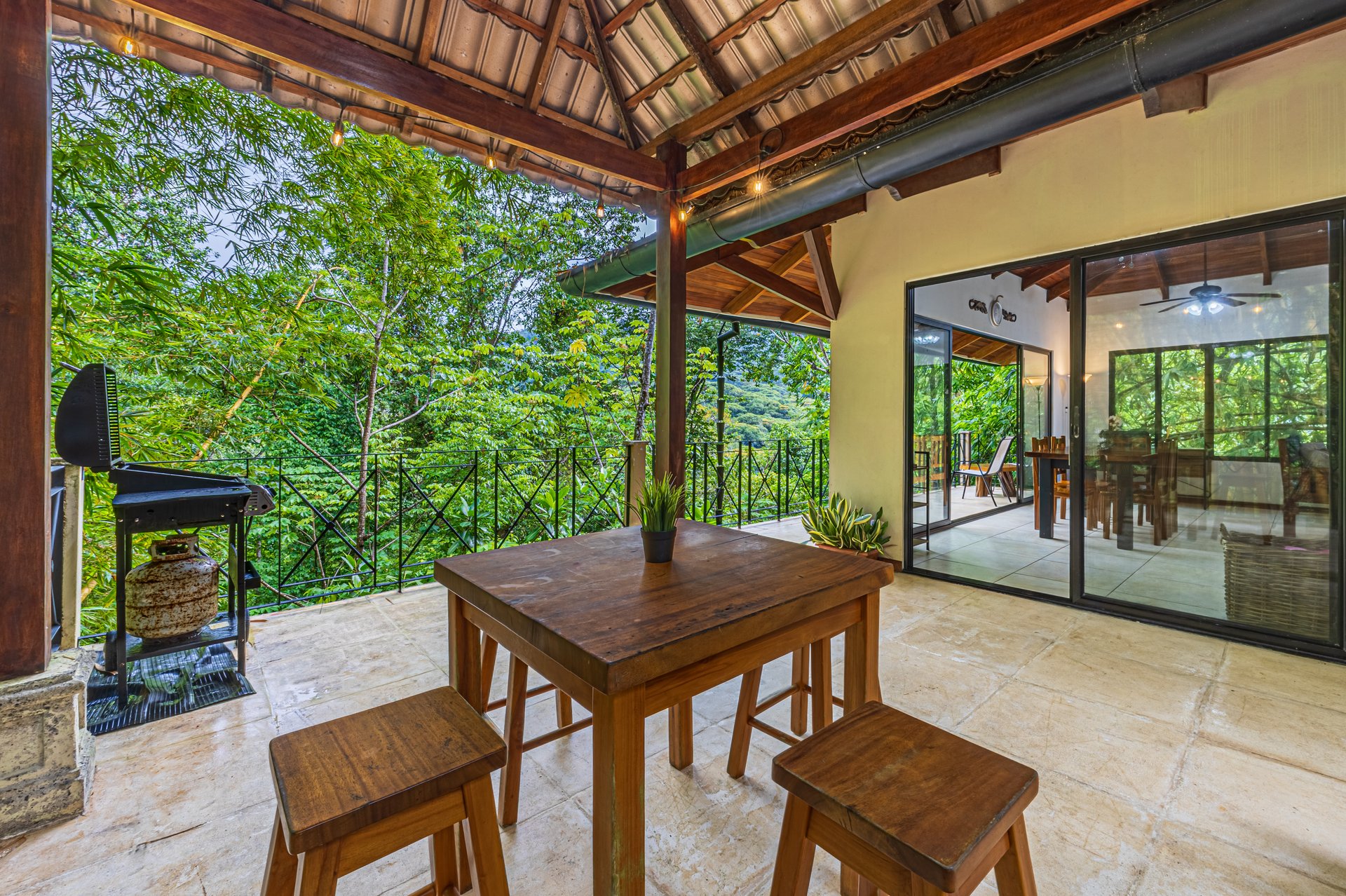 Tropical Villa in Canto del Mar | Walk to Dominicalito Beach