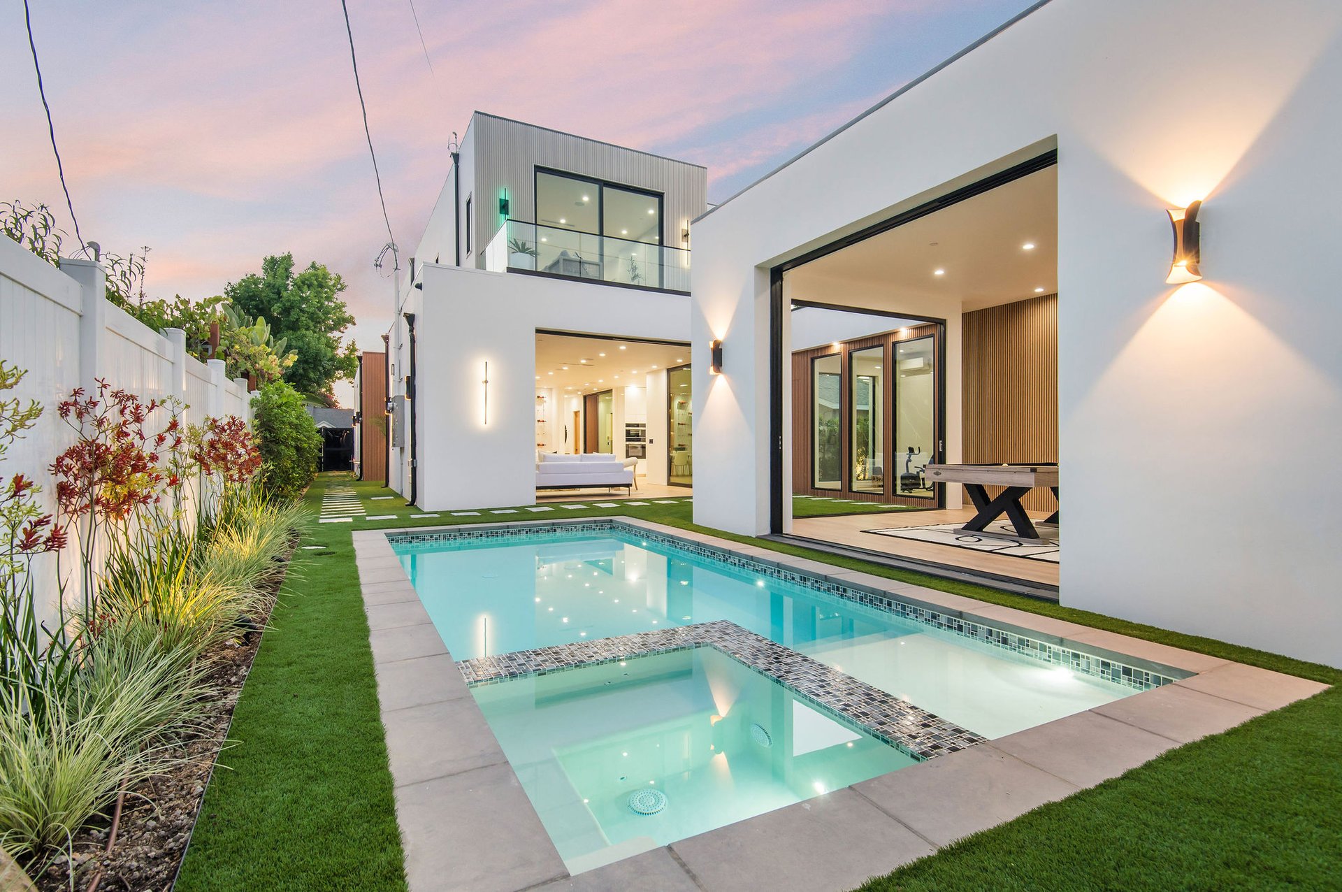 5132 Lindley Ave, Encino