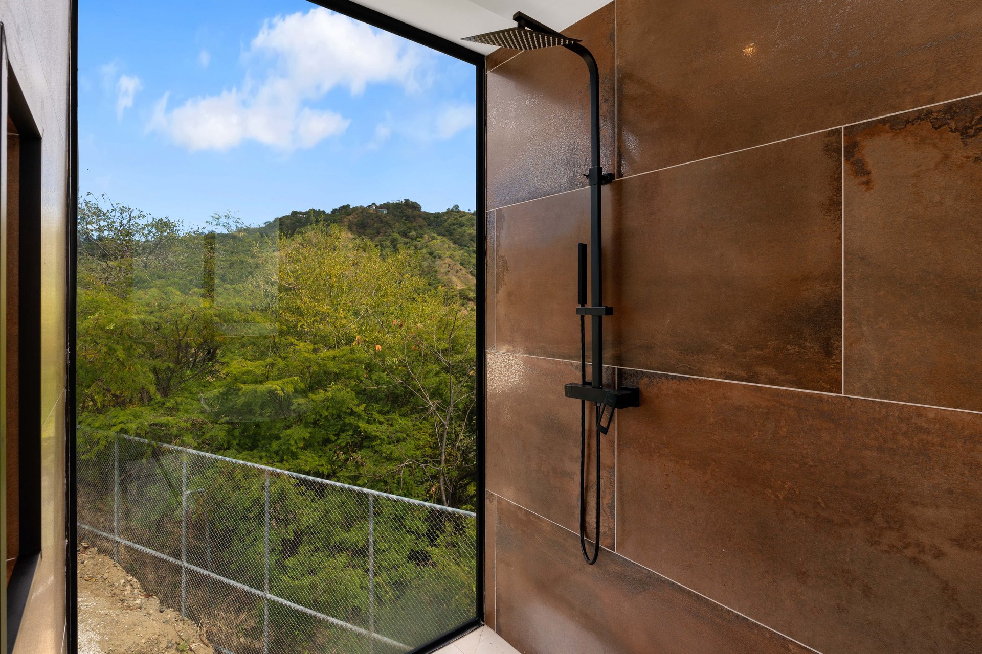 Villa Raoli | Get ready to live in your dream home in the stunning Pacific Heights!
