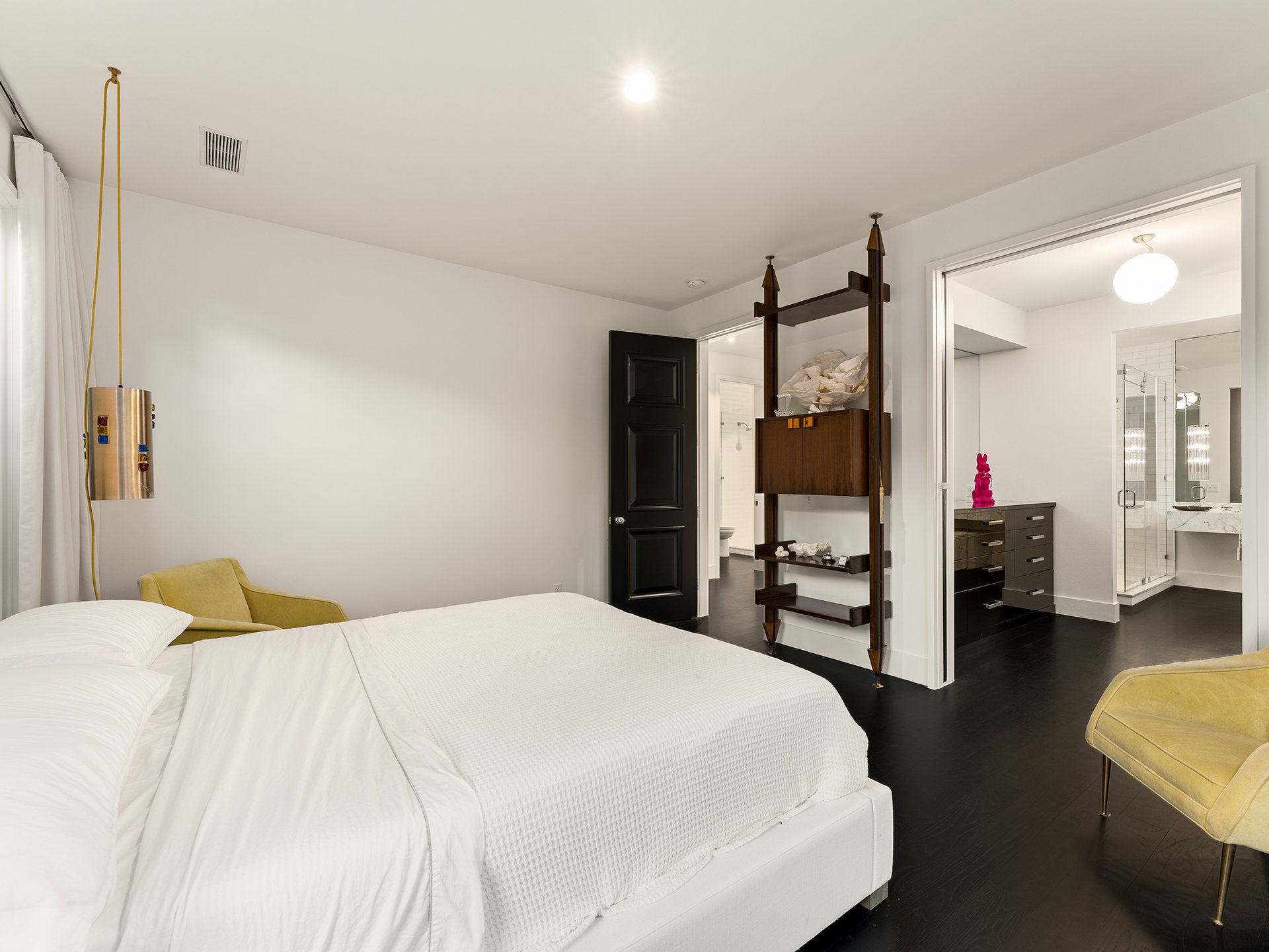 1803 Palma Plaza
