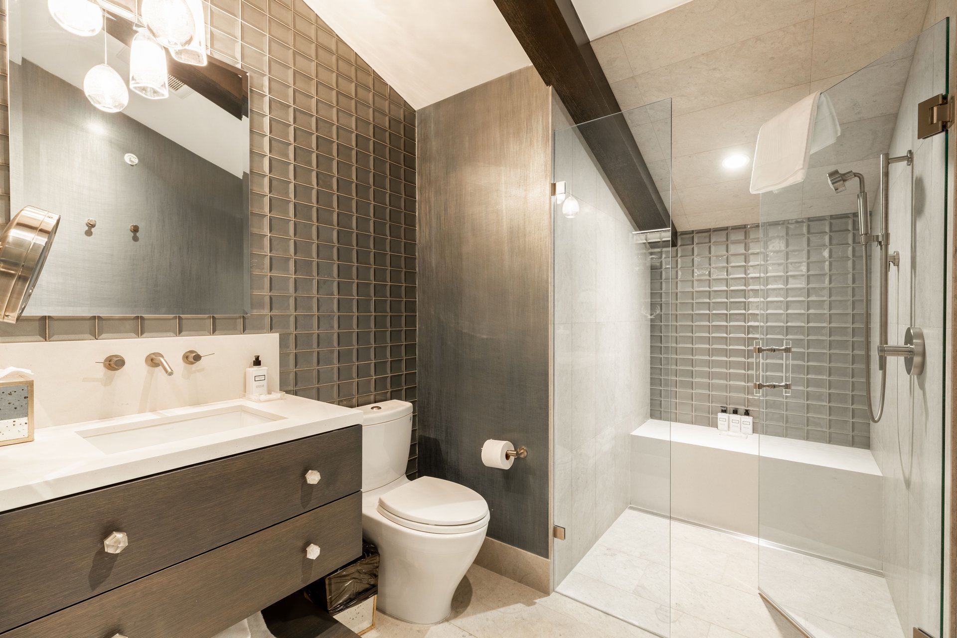 The Lodge at Vail Condominiums #357
