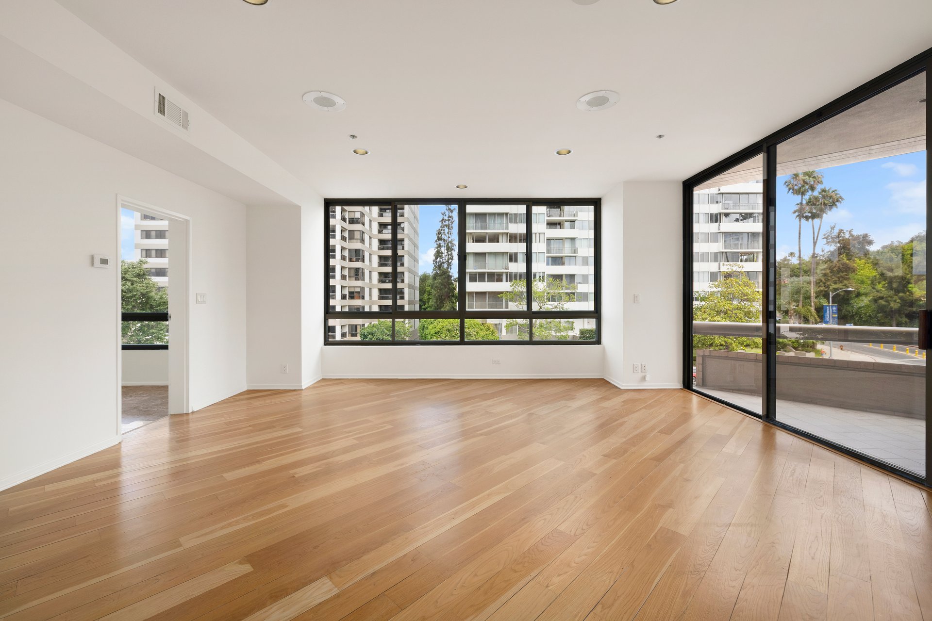 10430 Wilshire Blvd #202, Westwood