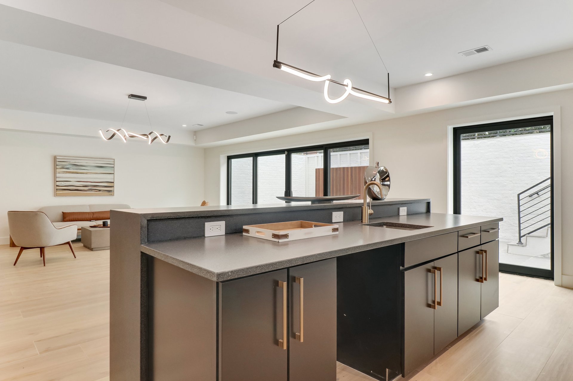 	  	1138 Basil Rd, Mclean, VA 22101
