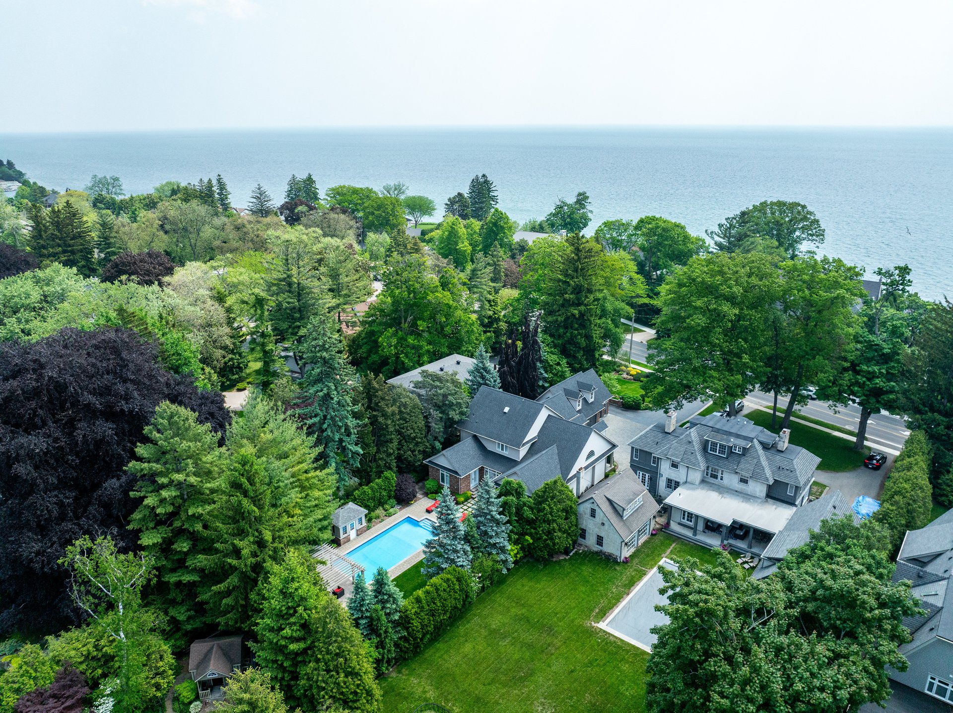 3105 Lakeshore Road, Burlington