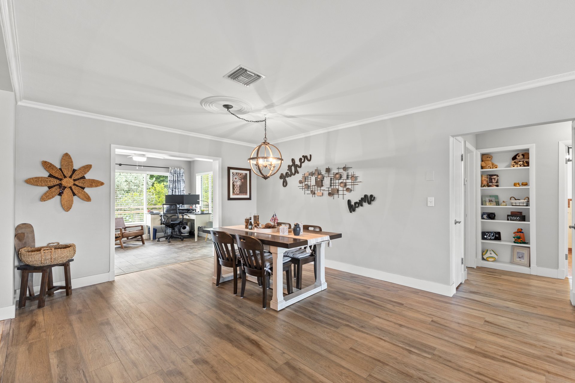 805 Wellington Dr 