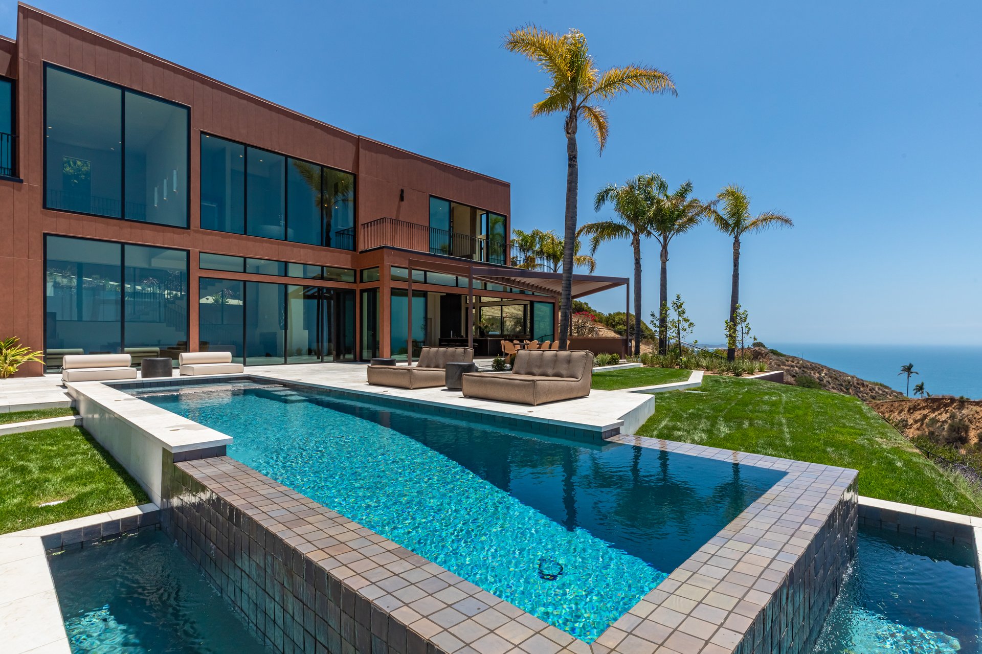 4346 Avenida De La Encinal