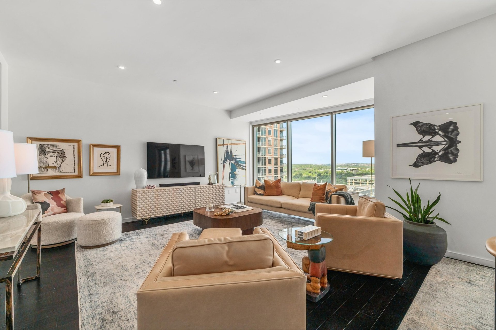 200 Congress Ave #13A 