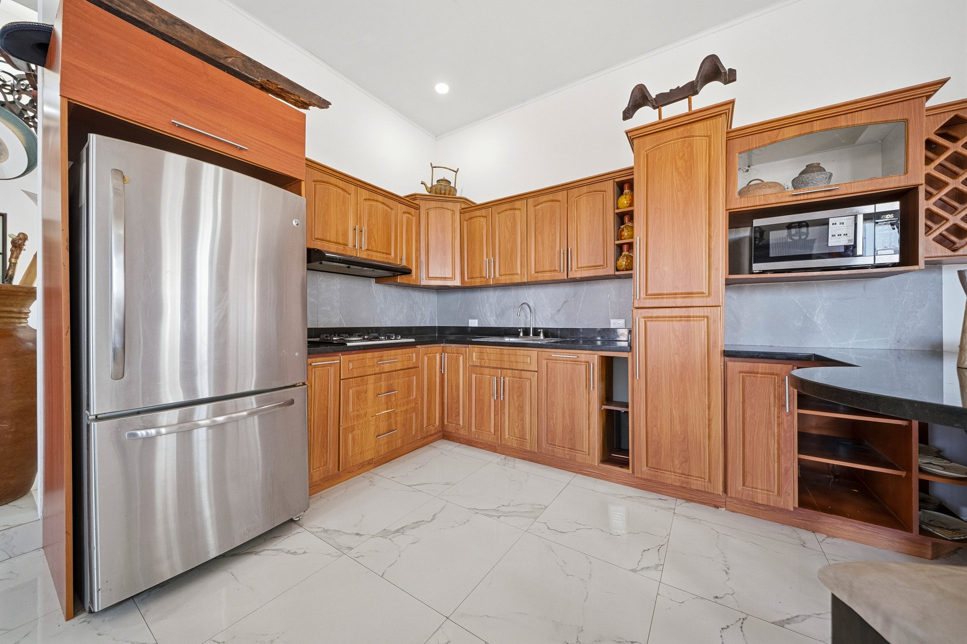 Finca Las Ventanas | Expansive Mountain View Estate Near Potrero