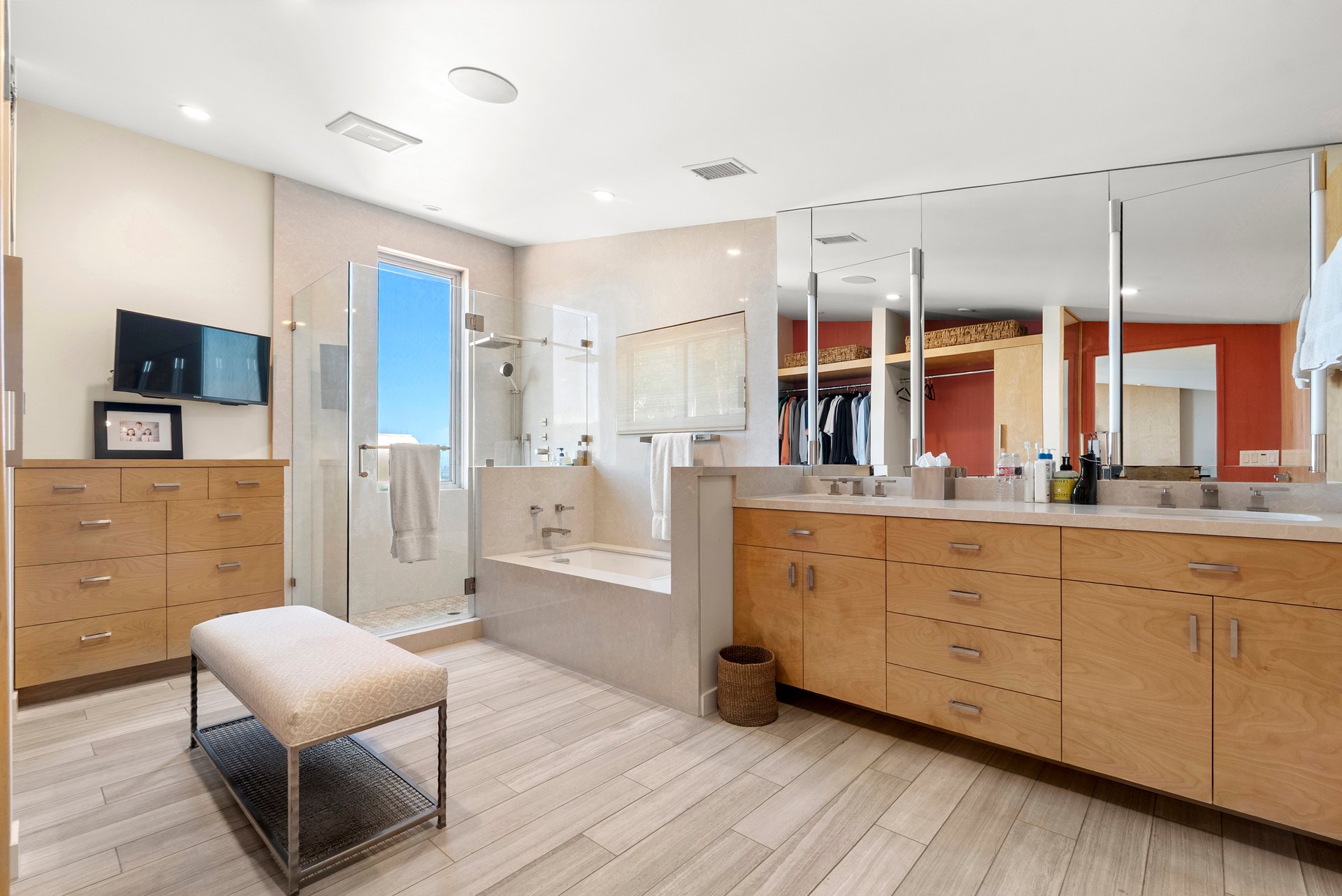 1364 Angelo Dr, BHPO