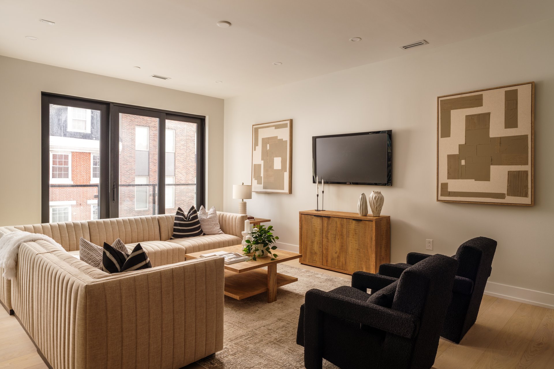 160-64 N 2nd Street #3R, Philadelphia, PA 19106