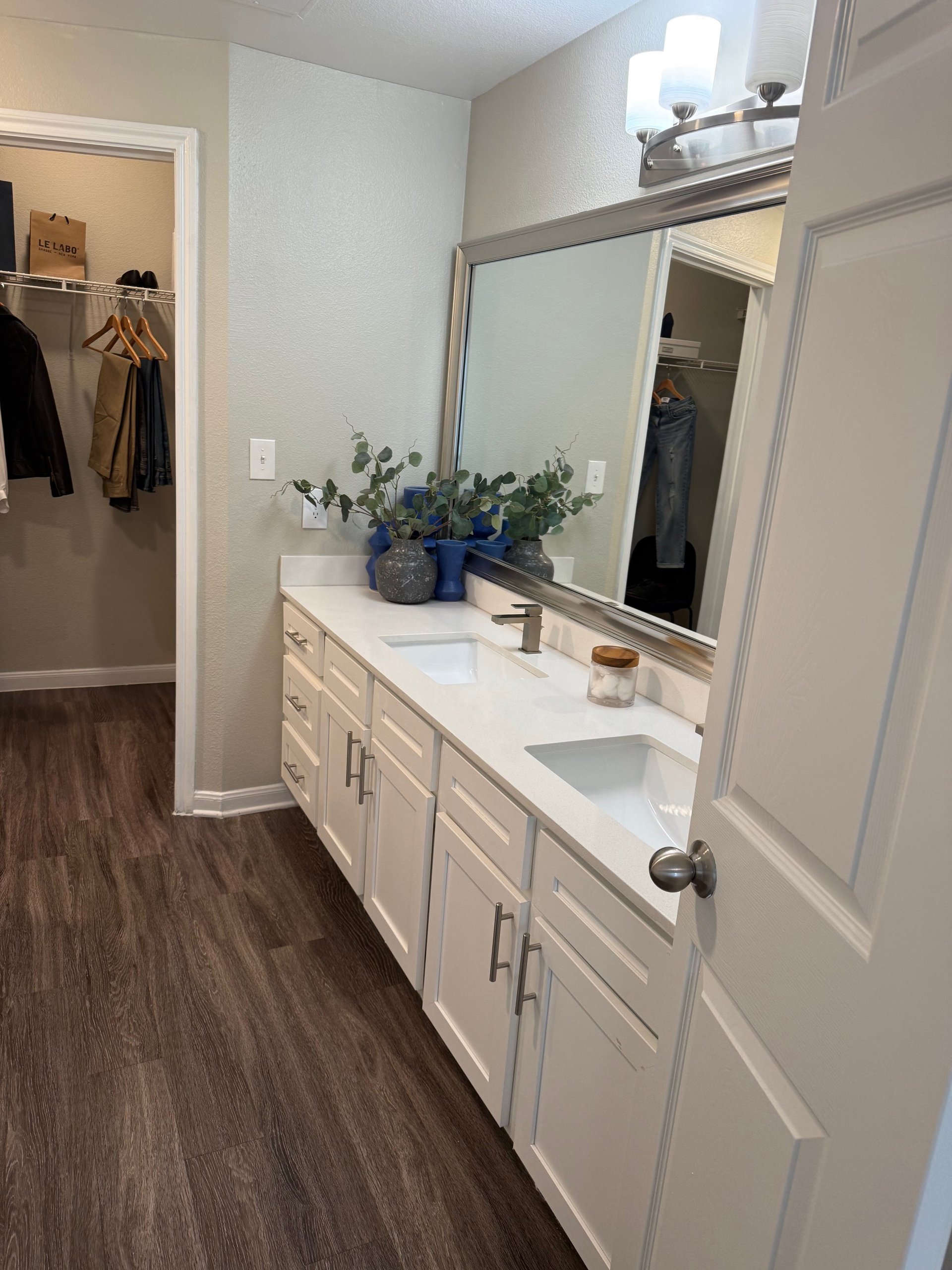 Luxury 2 bed 2 bath in North Austin