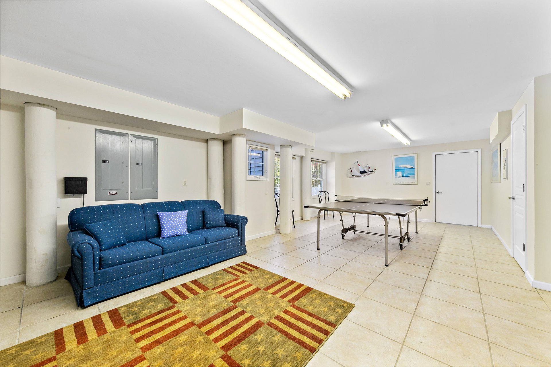 99B Long Beach Blvd