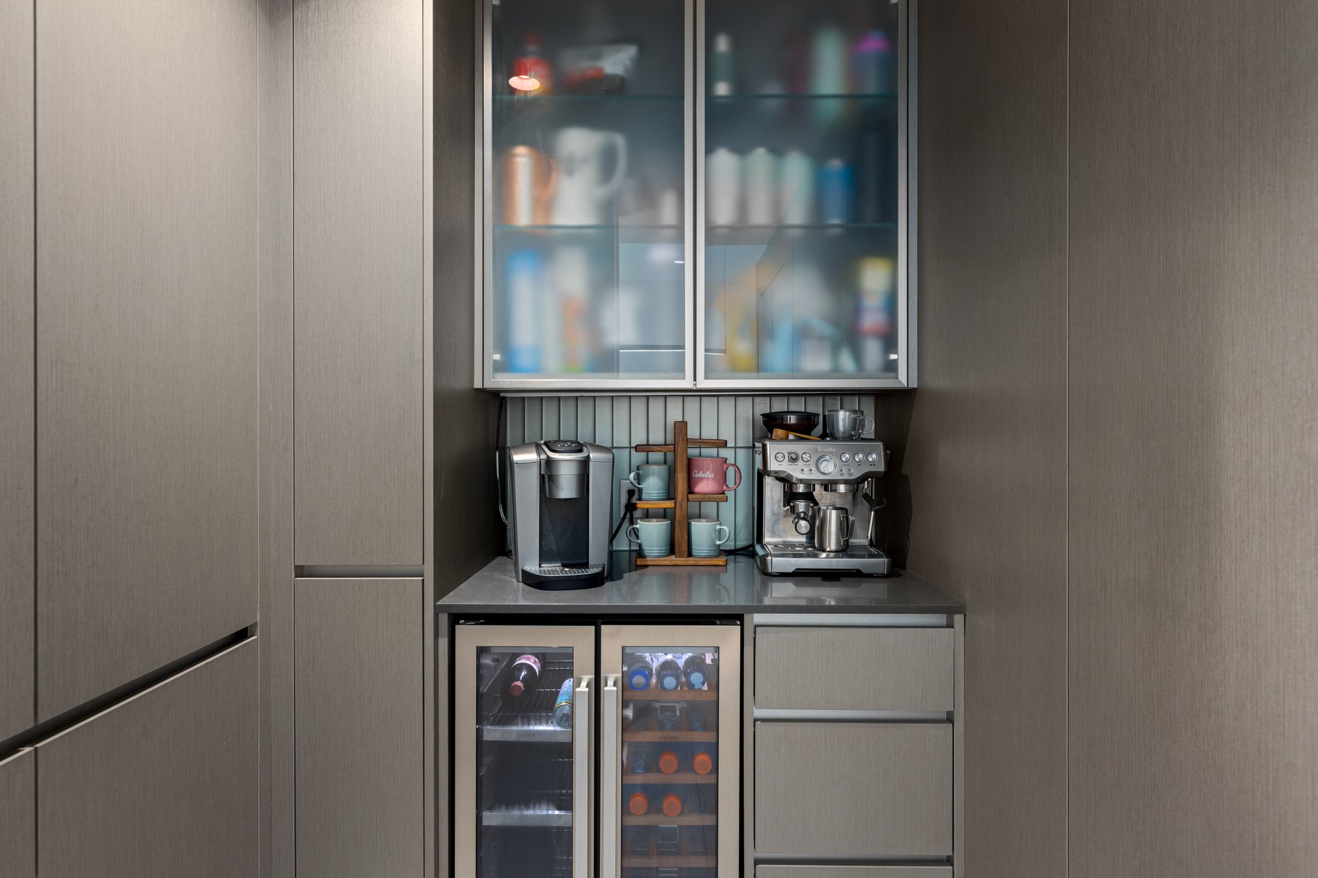 5065-67 Los Robles Dr