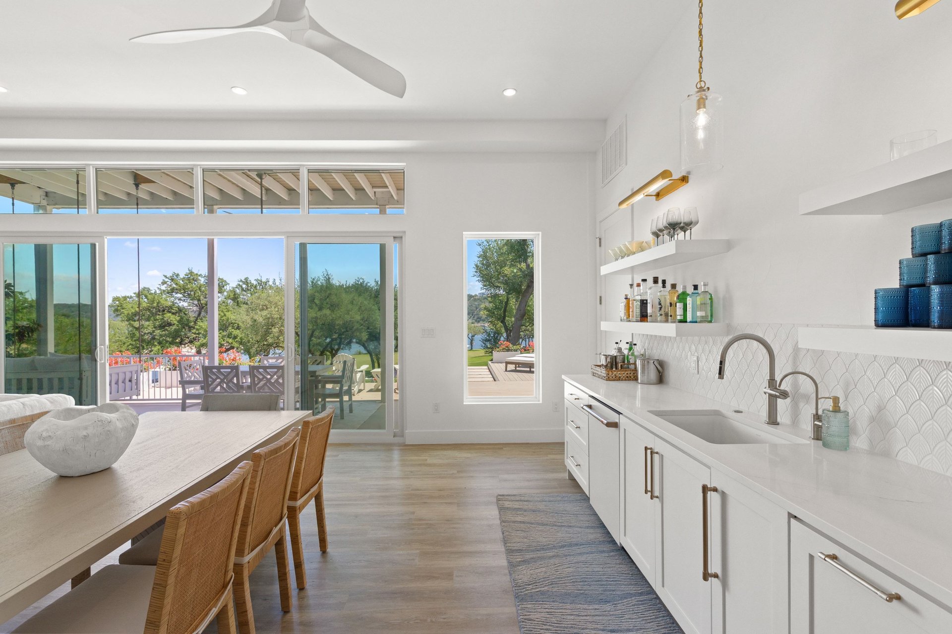 1209 Edgewater Drive