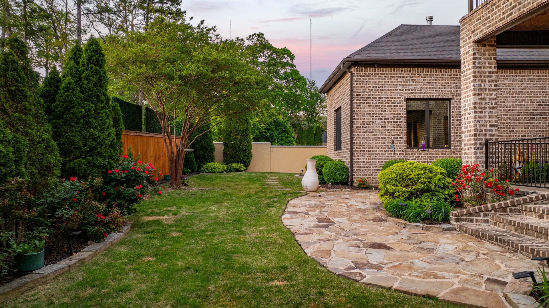 106 Orle Dr
