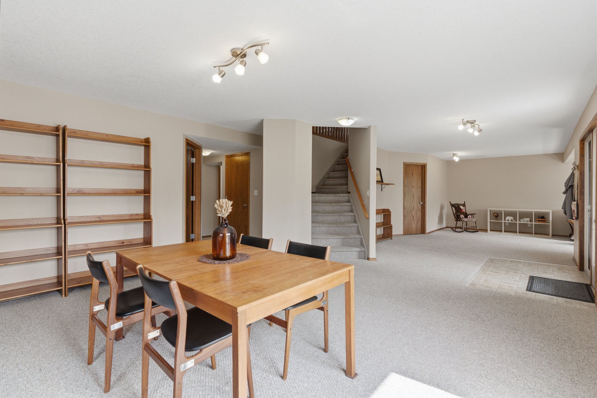 499 Highland Close