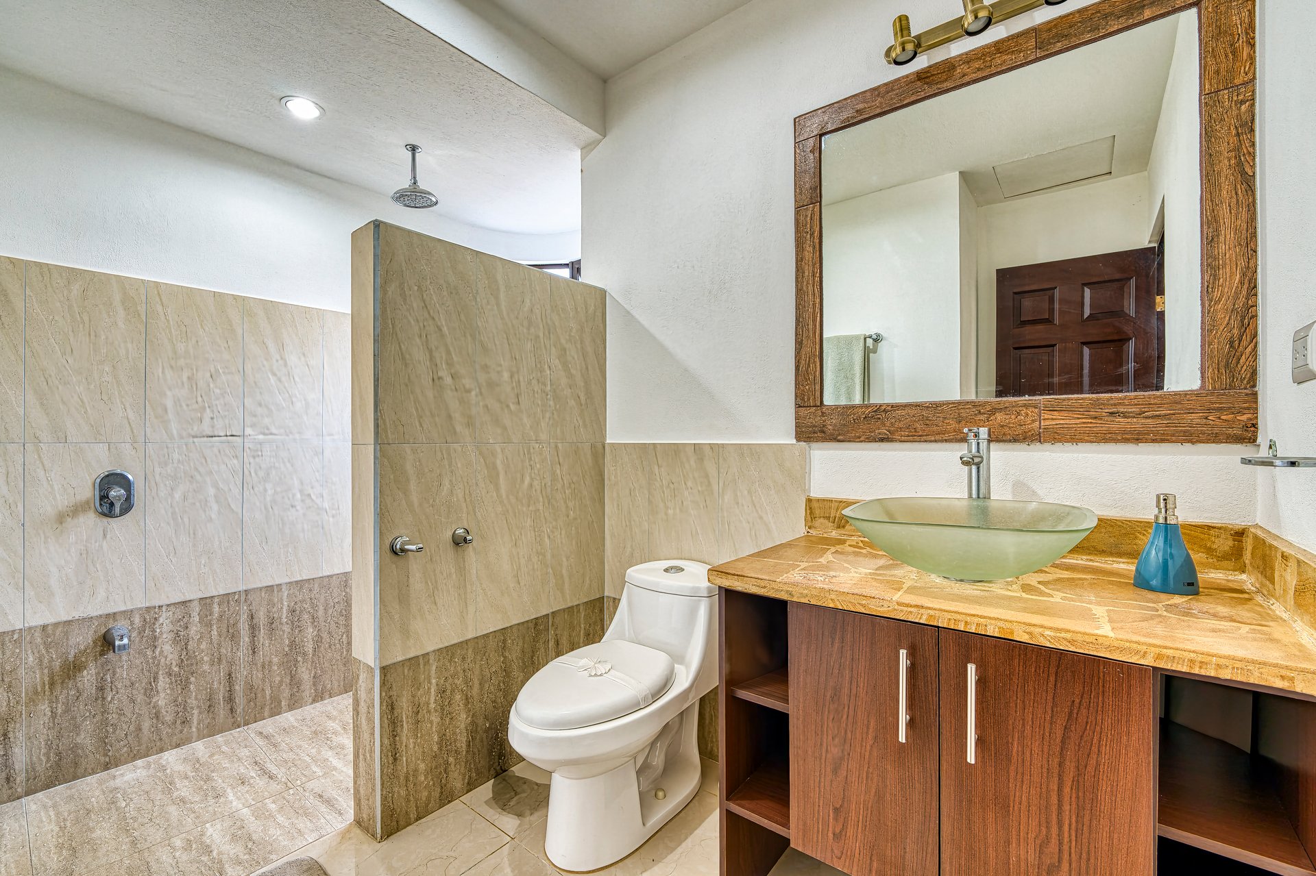 Casa Pura Vida 37 | Charming Villa in Playa Lagarto Eco-Development