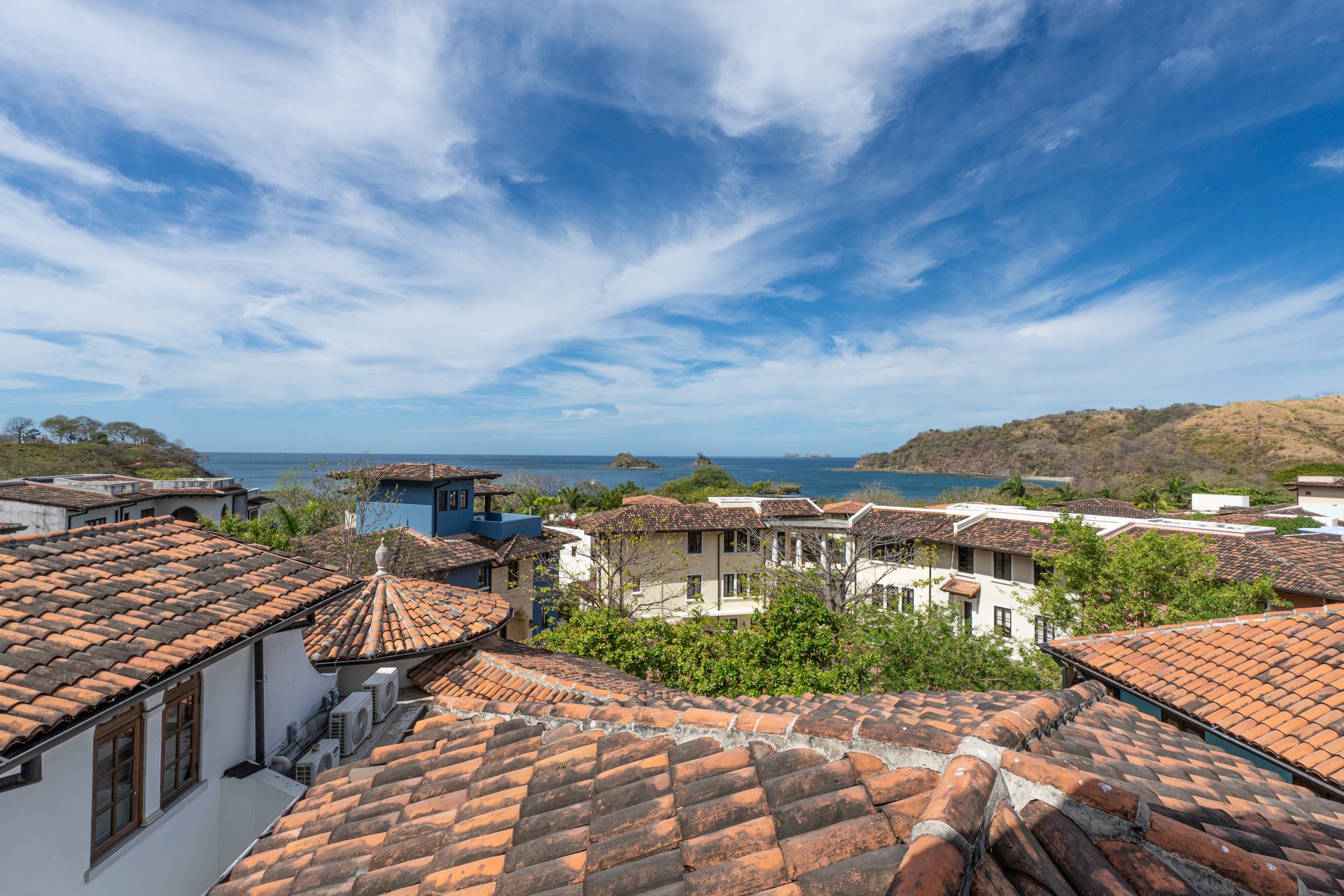 36 Plaza Carlota | Elegant Rooftop Flat with Ocean & Mountain Views in Downtown Las Catalinas