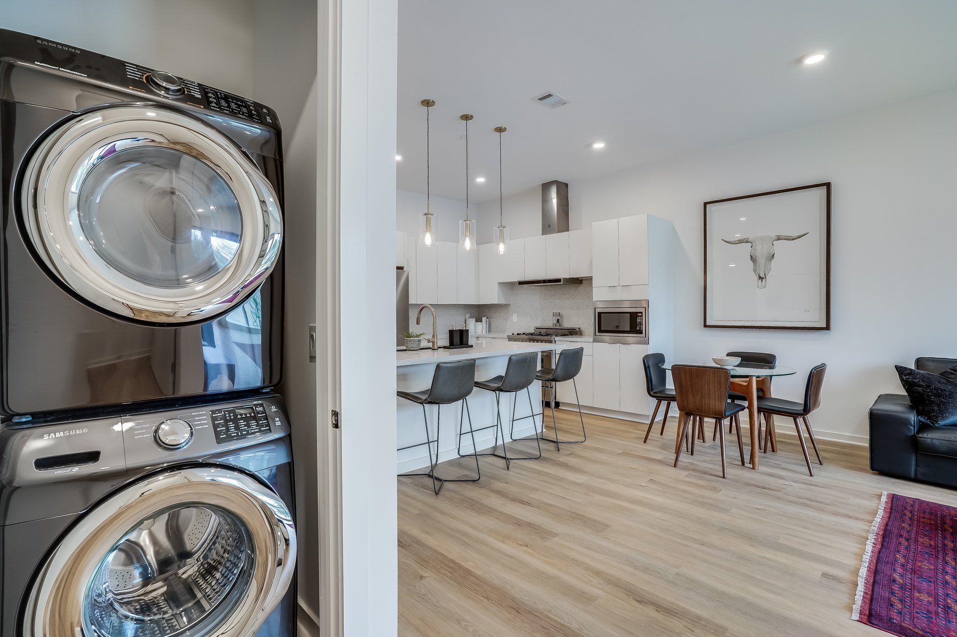 207 W Johanna St