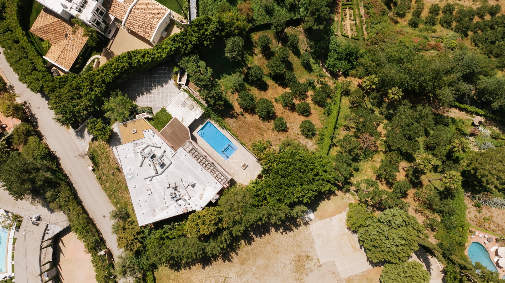 1111 Bel Air Pl
