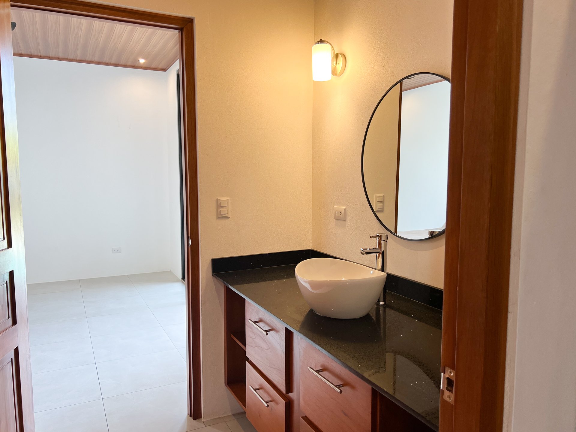 Clean, Modern Home Near Uvita Beach – Perfect Rental or Getaway