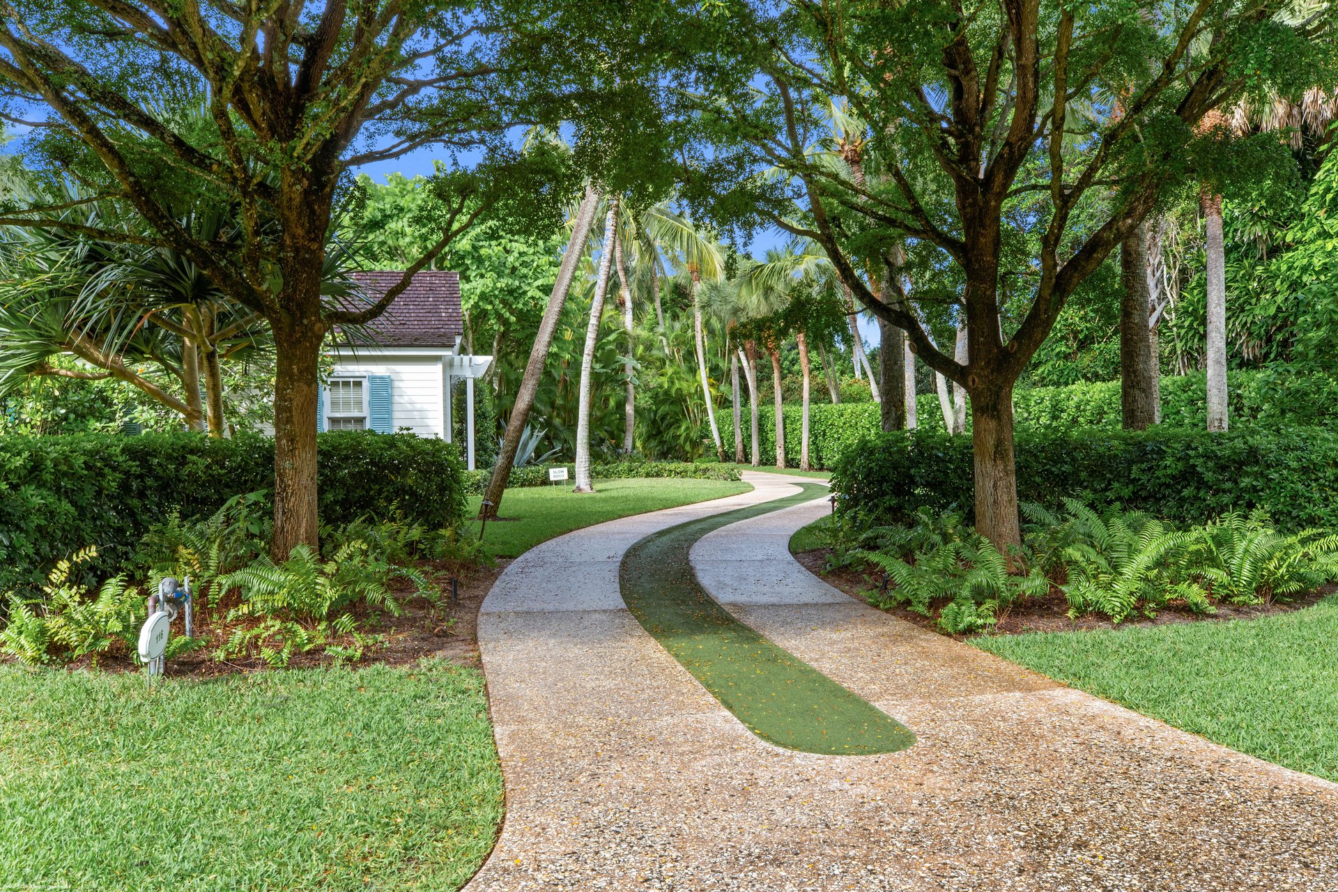 116 Gomez Rd