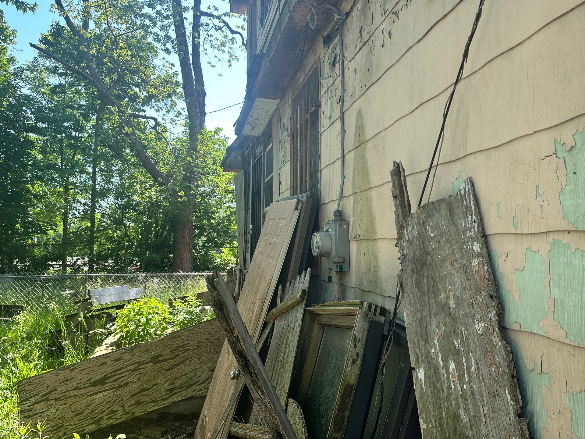 28 W Montana St