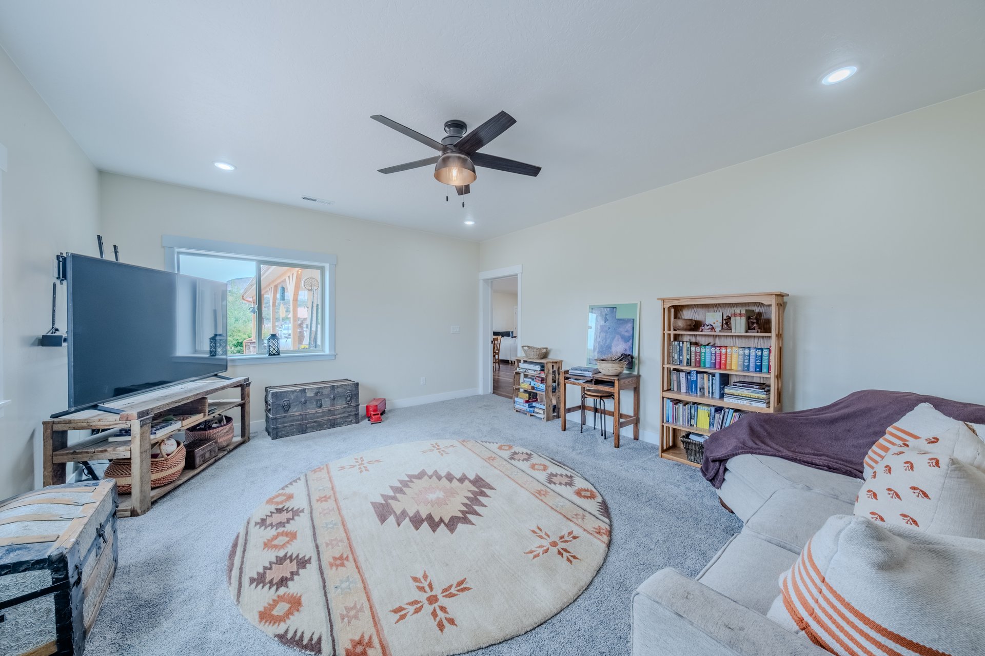 7395 N Johnson Canyon