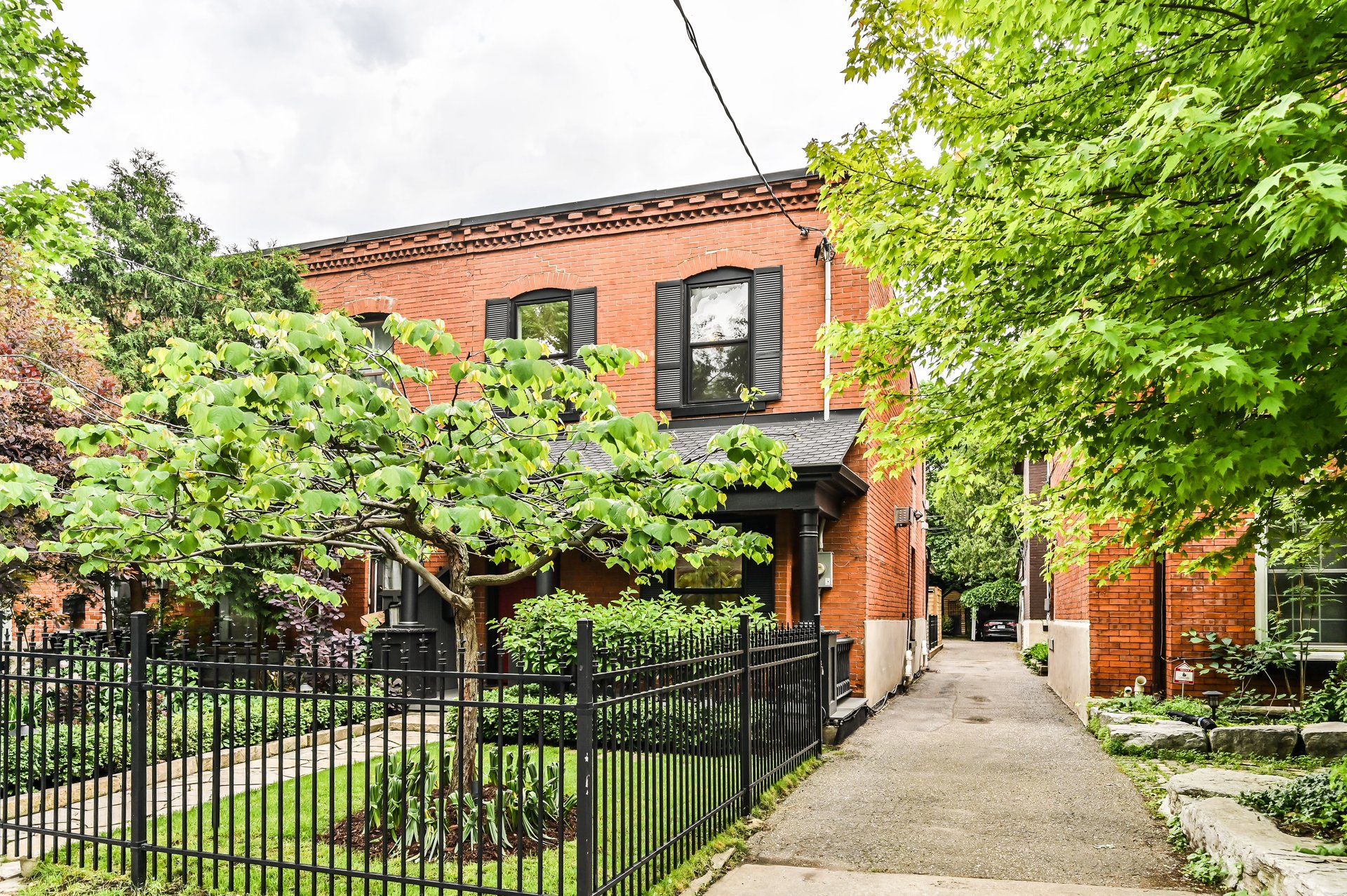 61 Gwynne Avenue, Toronto