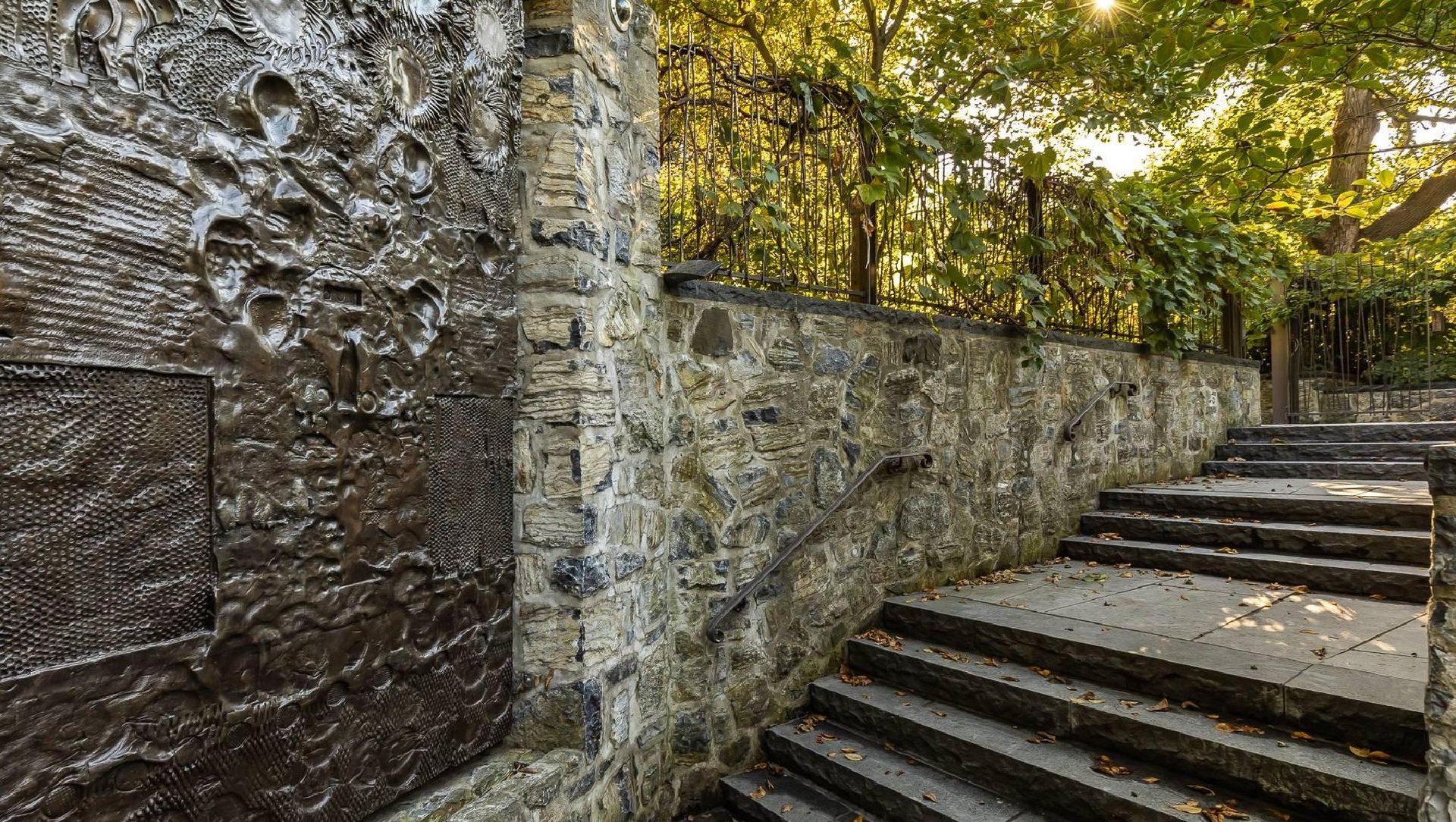  Outremont | Exceptional estate on Maplewood