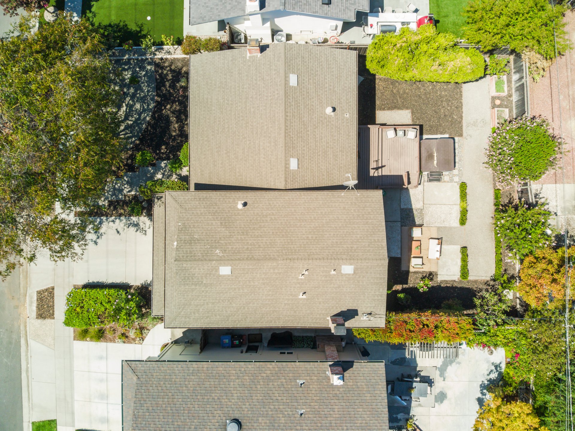 2390 Harris Ct.