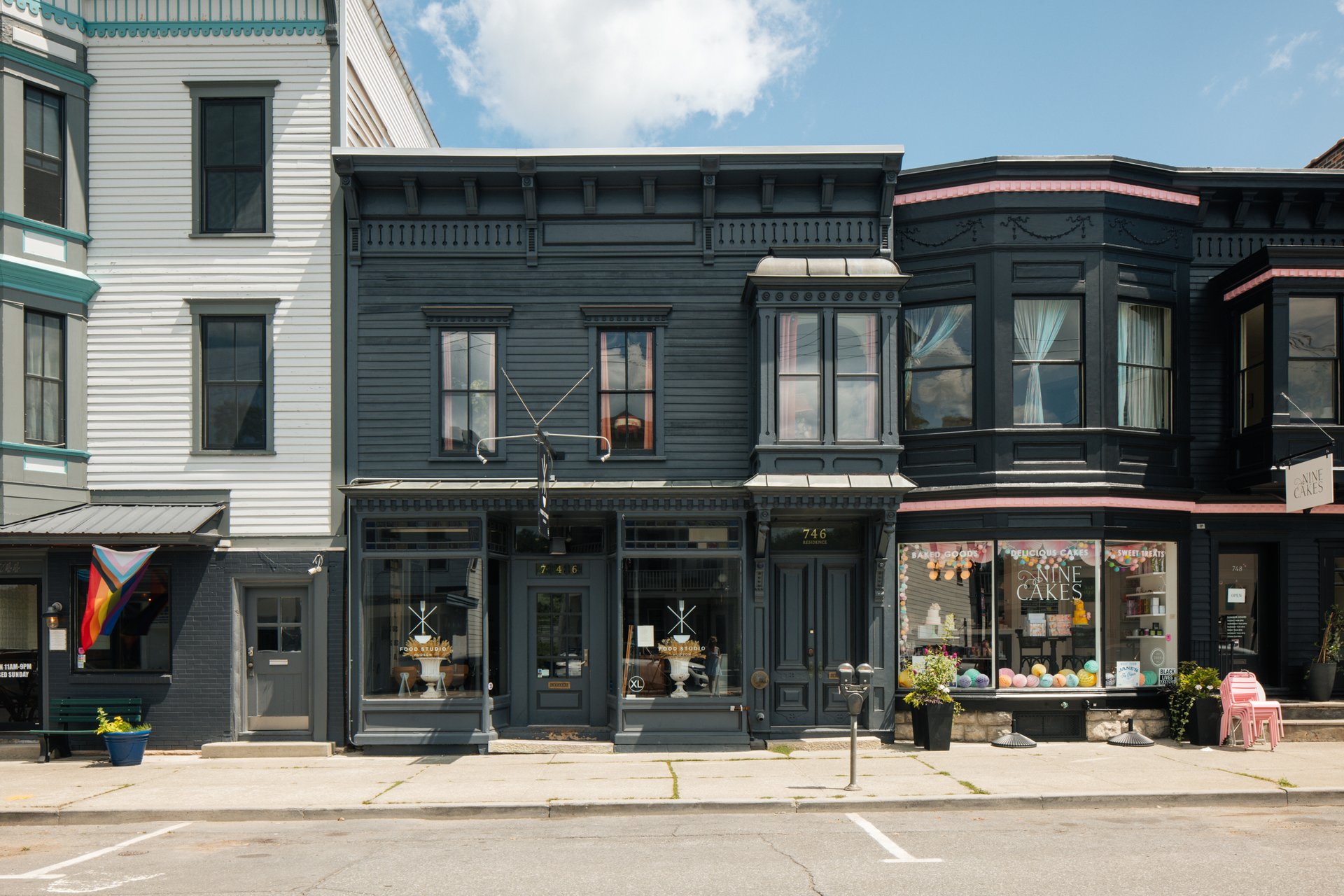 746 Warren Street