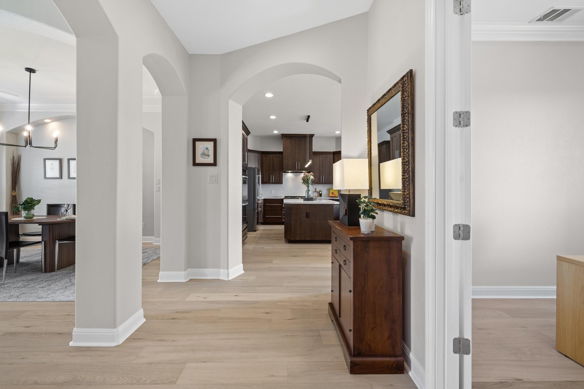 1501 University Club Drive
