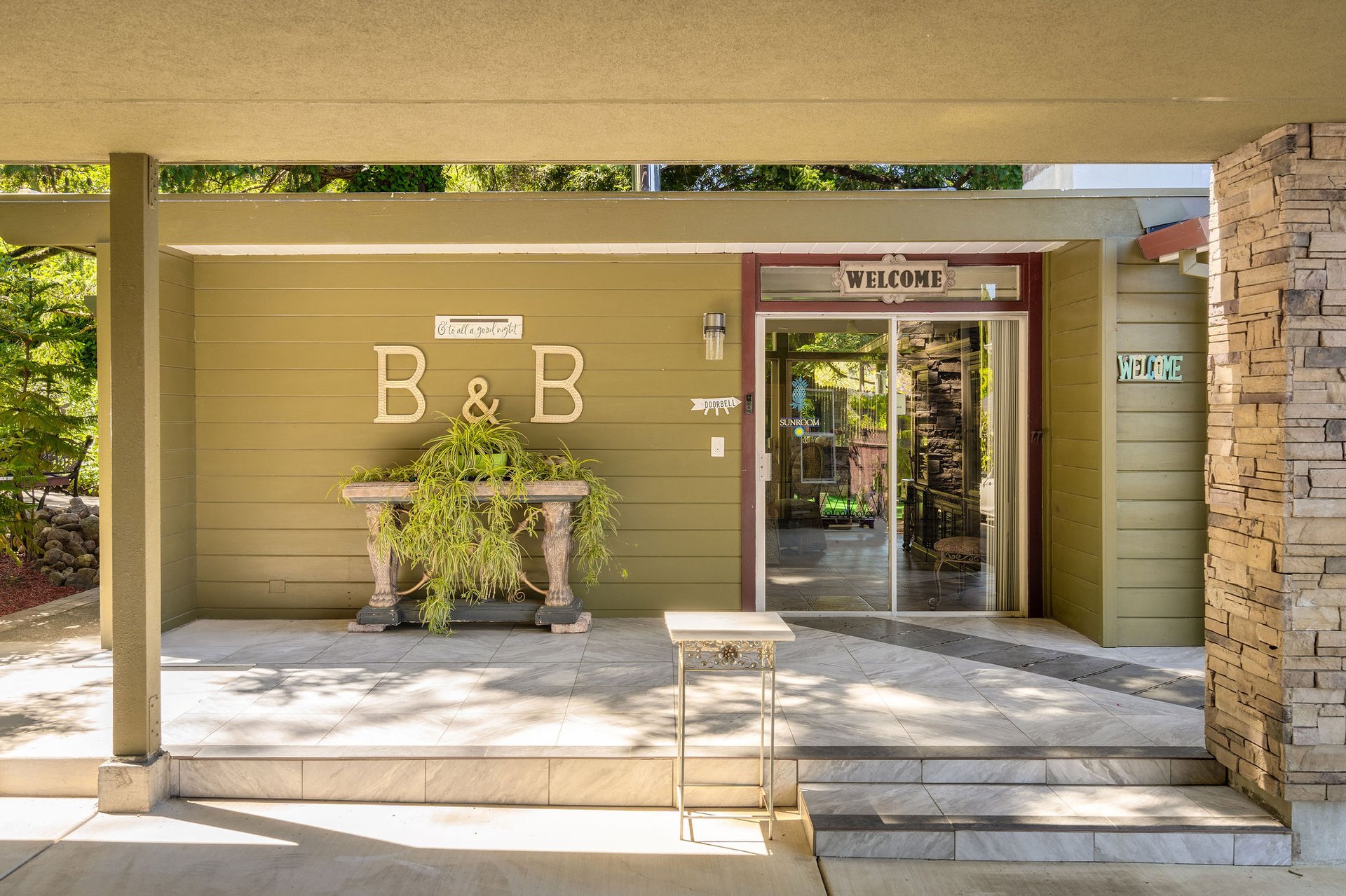 3037 Foothill Blvd