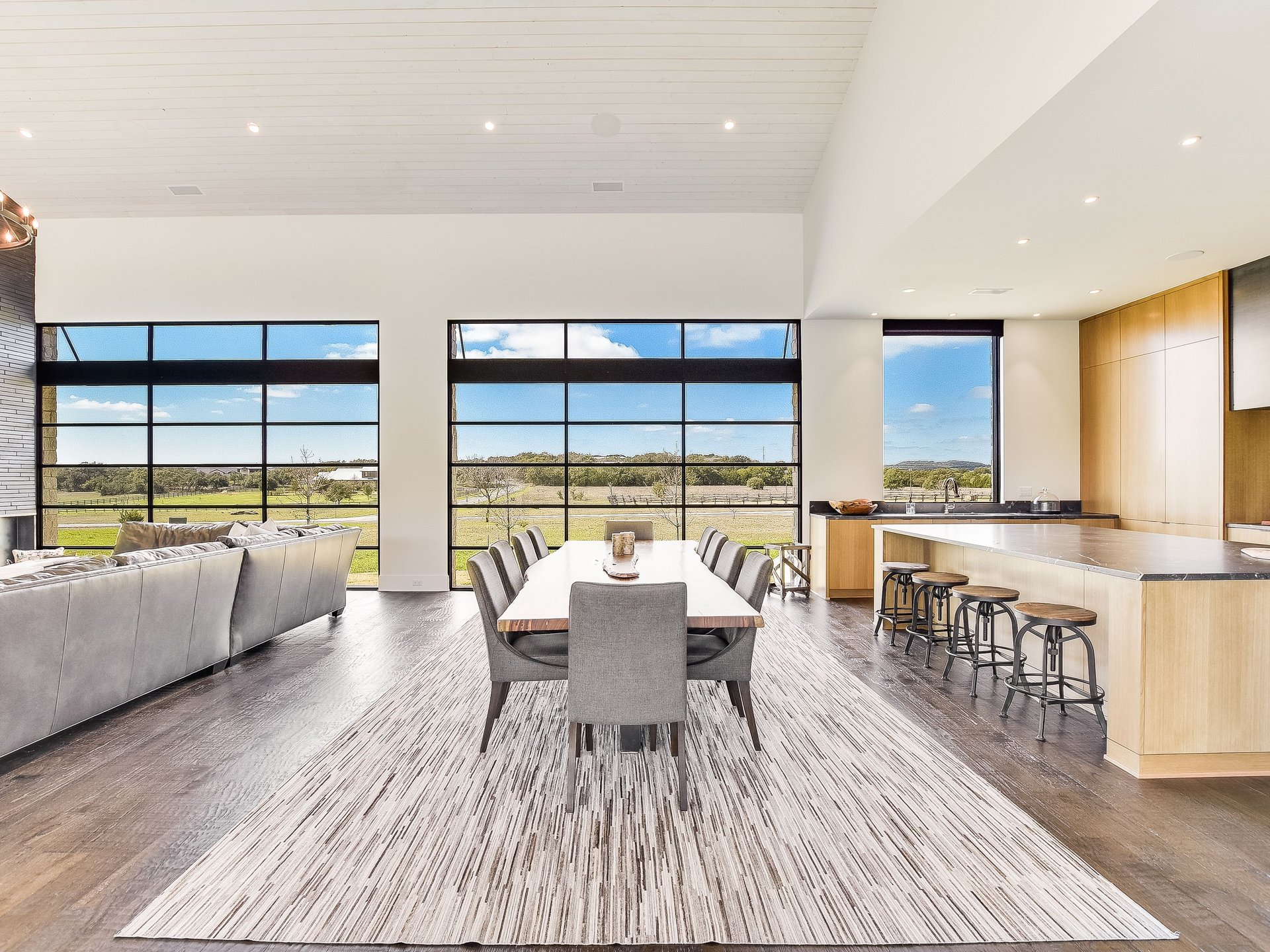 Luxury Modern Farmhouse