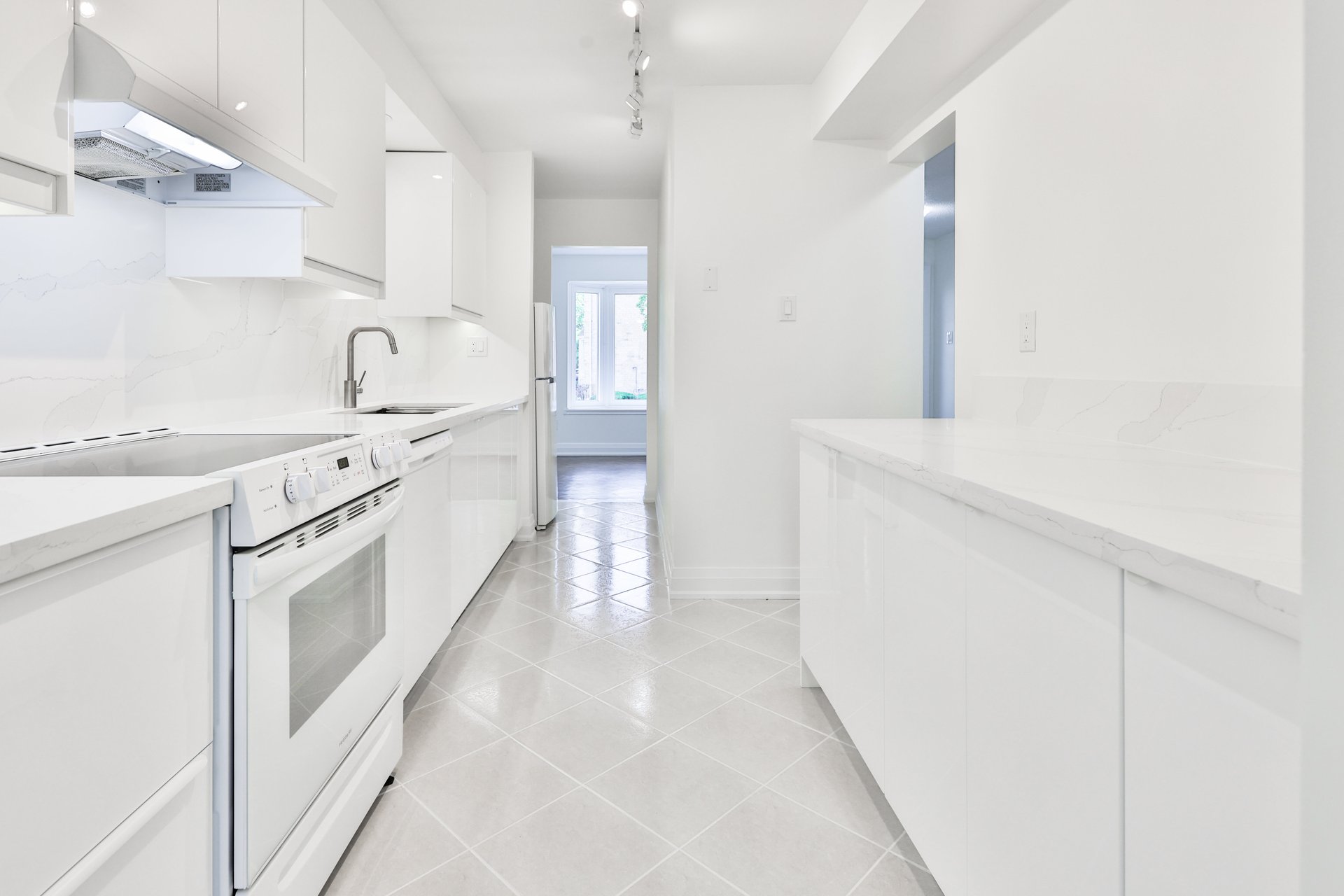 2-4635 Regents Terrace, Mississauga
