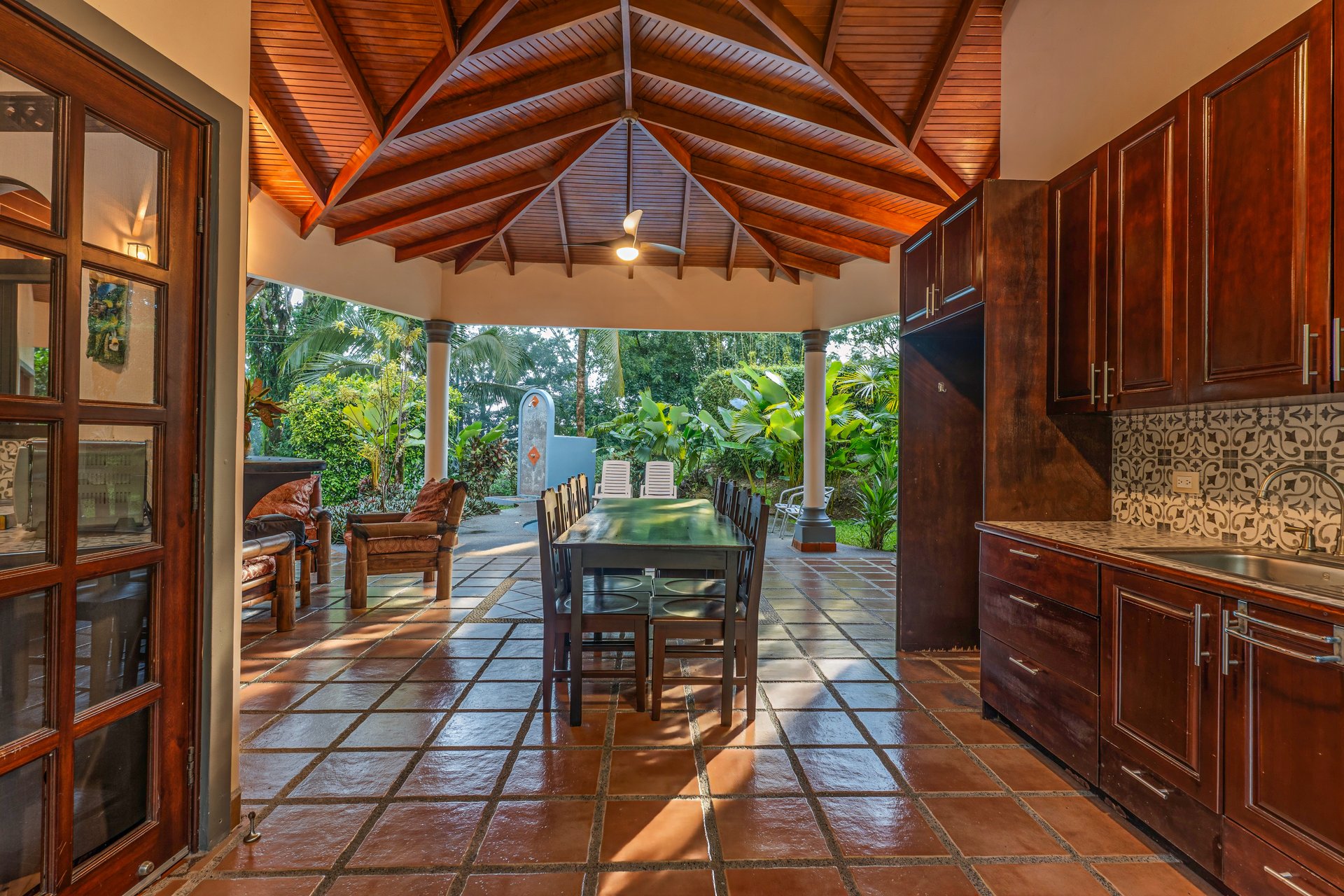 Ojochal Tropical Retreat | 4 Ensuite Bedrooms, Pool & Outdoor Living