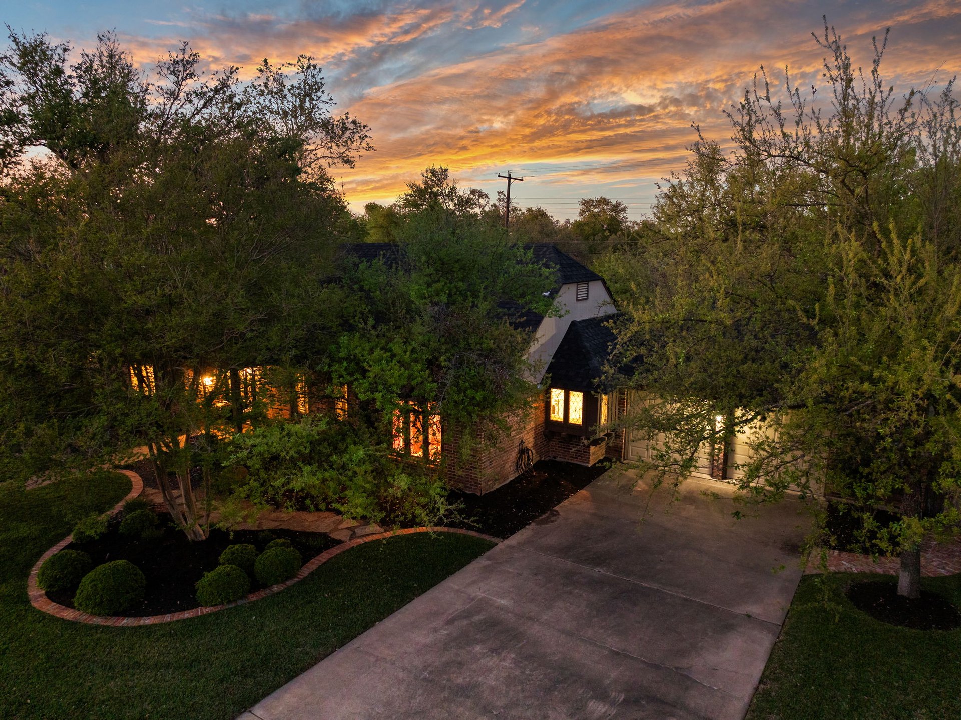 4216 Tallowood DR